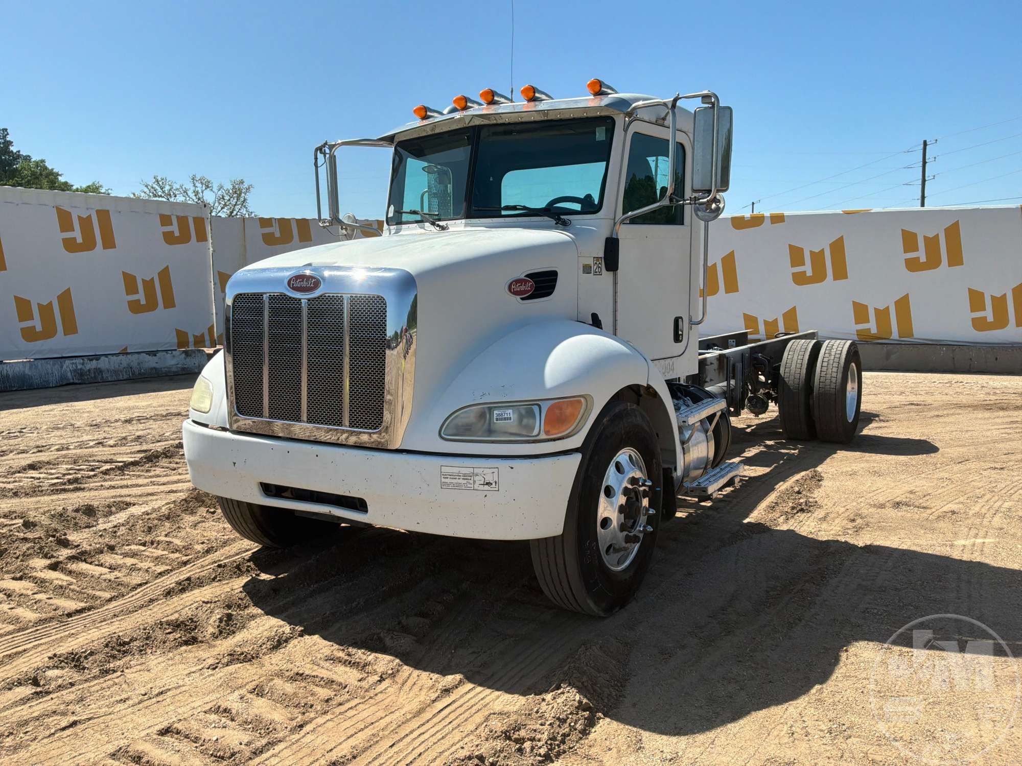 Photo of a 2012 Peterbilt 337