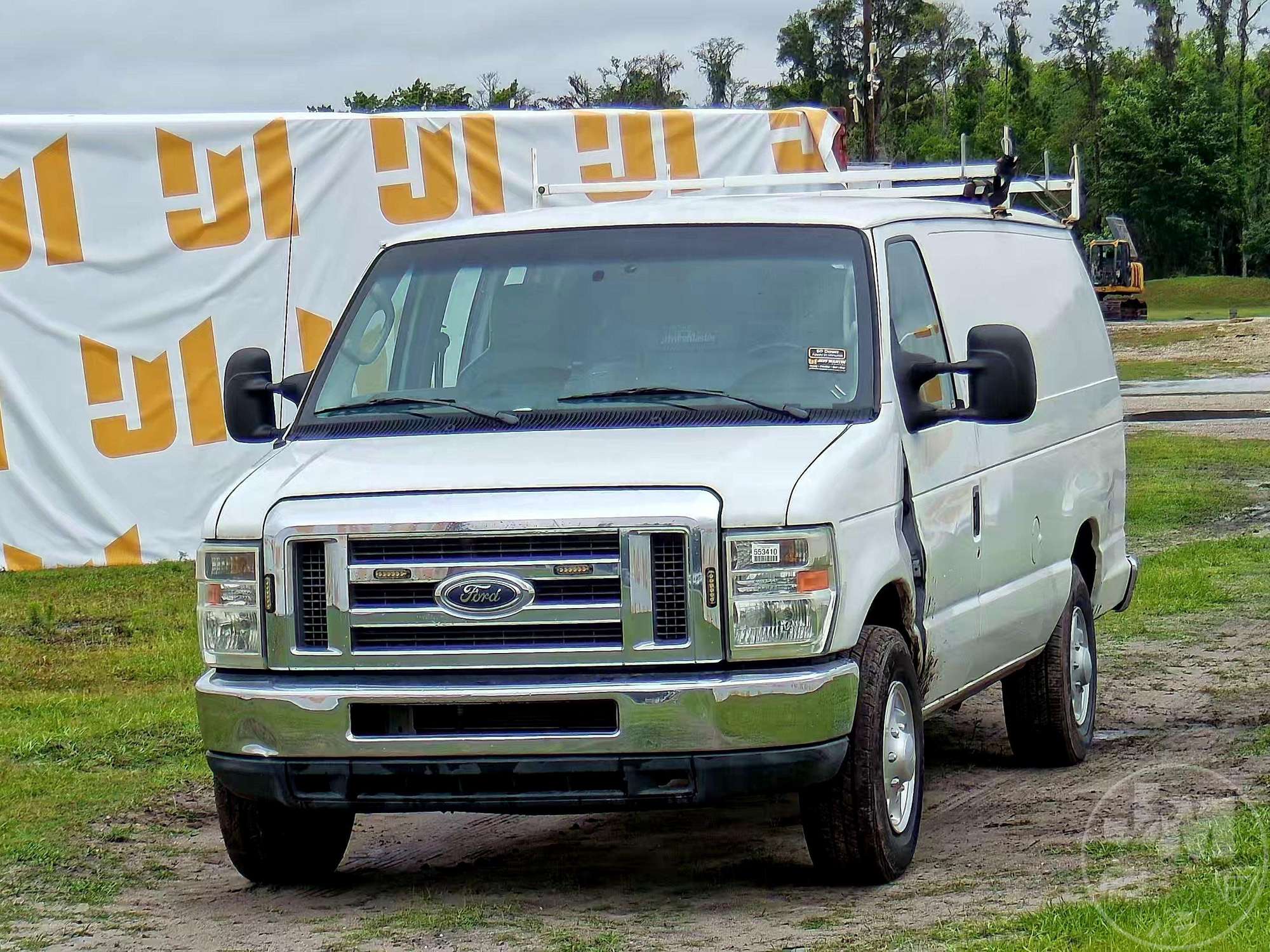 Photo of a 2011 Ford E-350