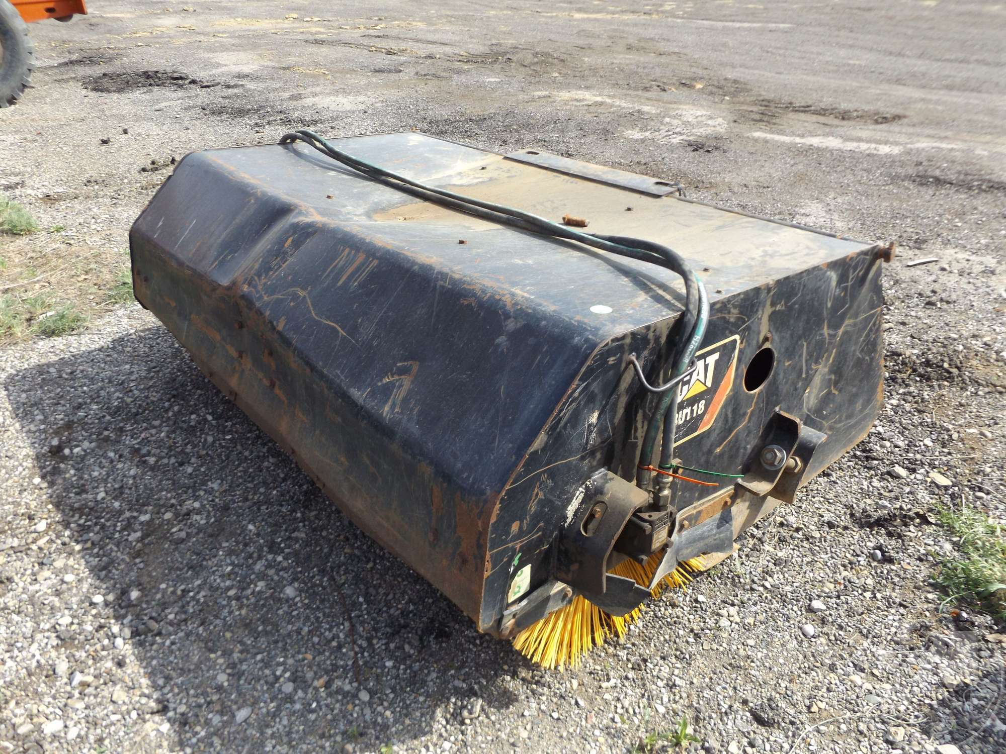 Photo of a  Caterpillar BU118