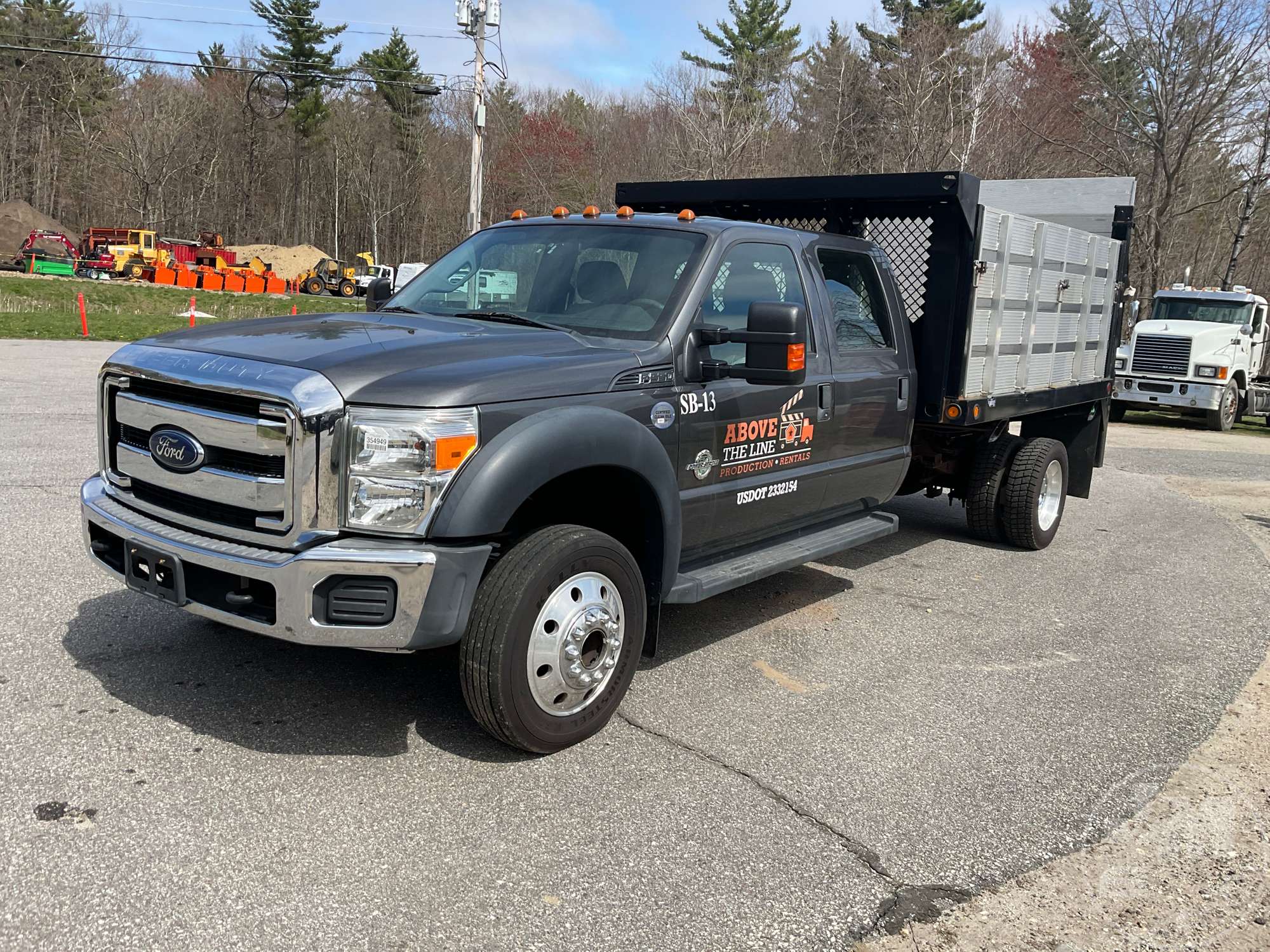 Photo of a 2015 Ford F-550