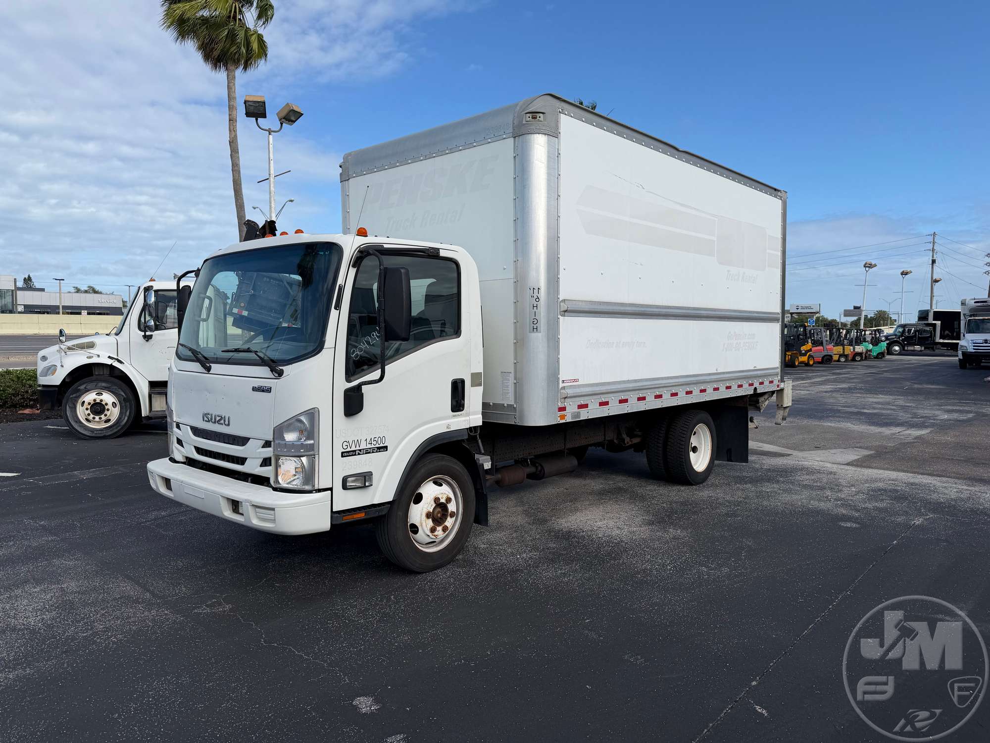 Photo of a 2017 Isuzu NPR-HD