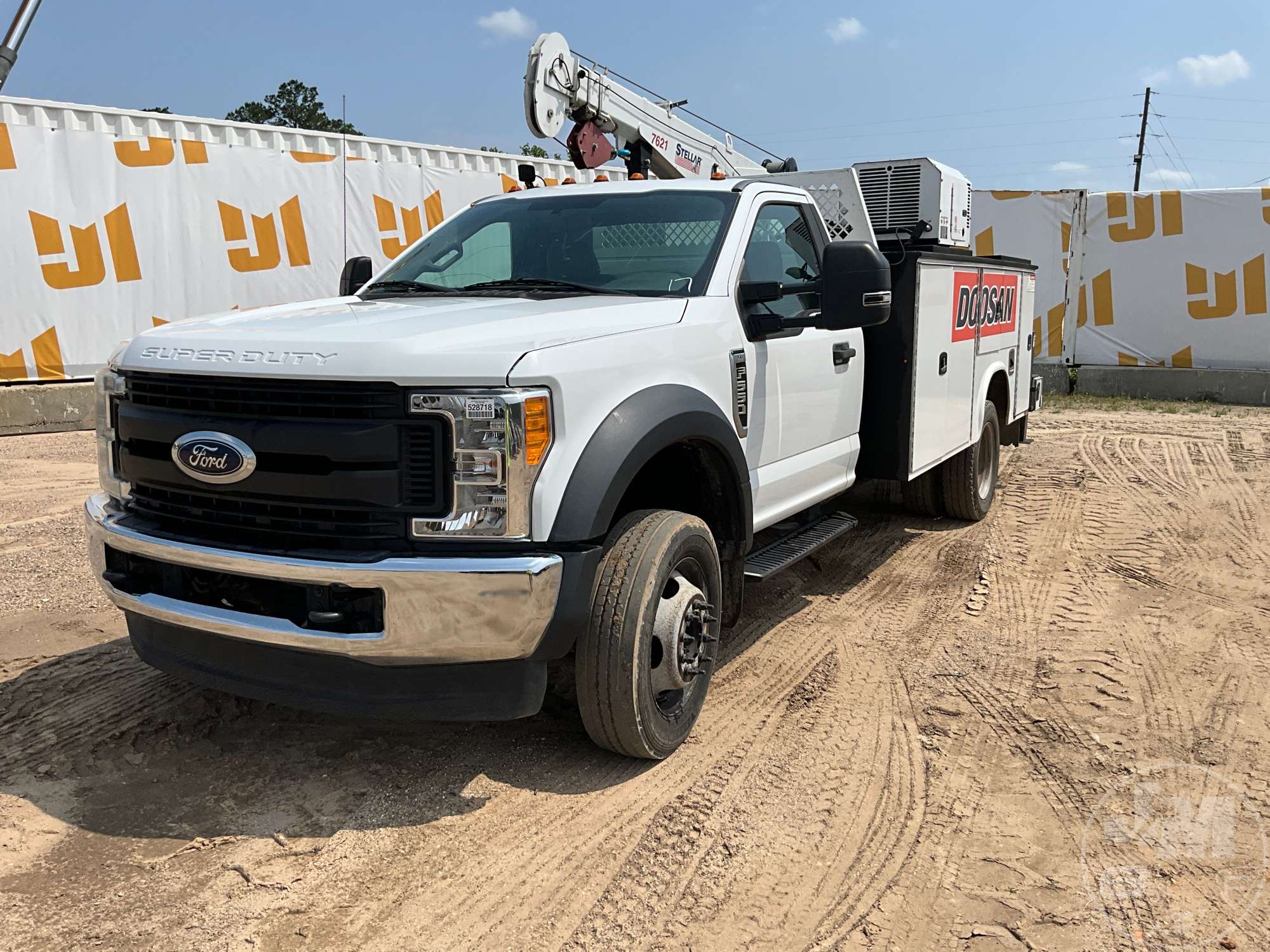 Photo of a 2017 Ford F-550XL SD