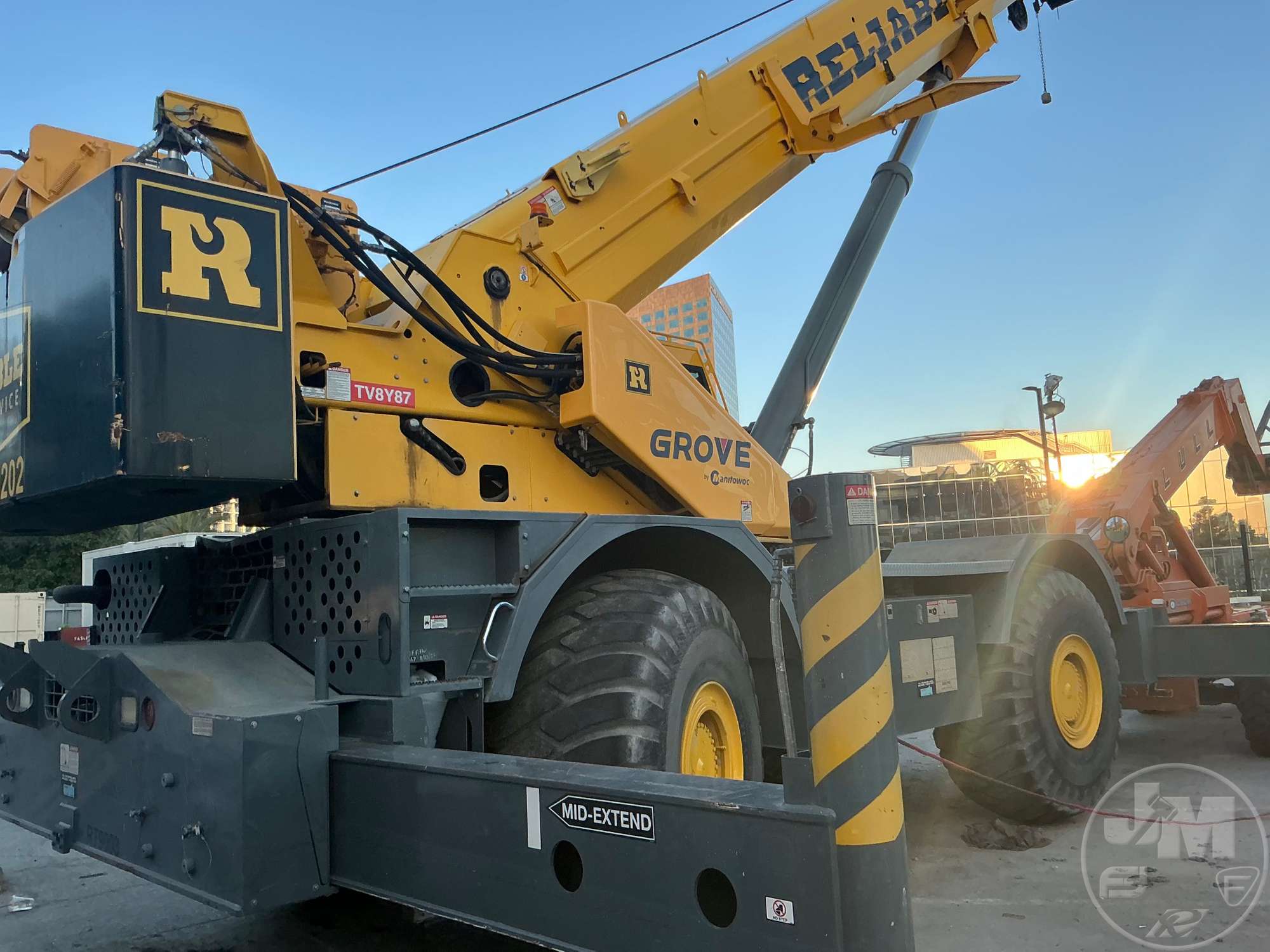2016 Grove RT890E