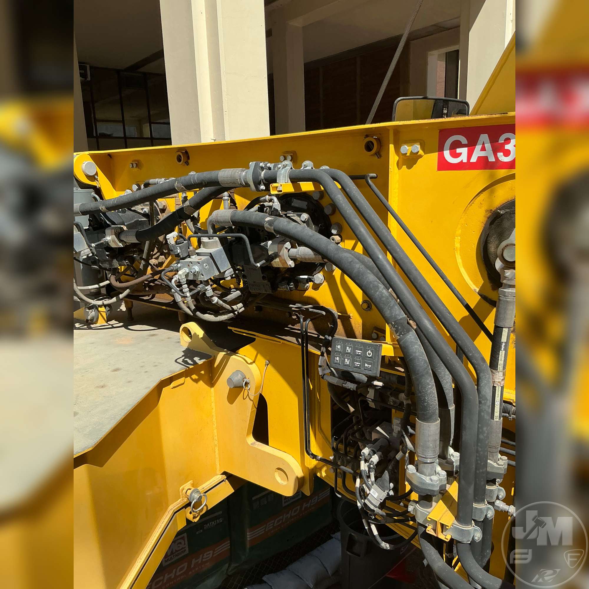 2017 Grove GRT8090