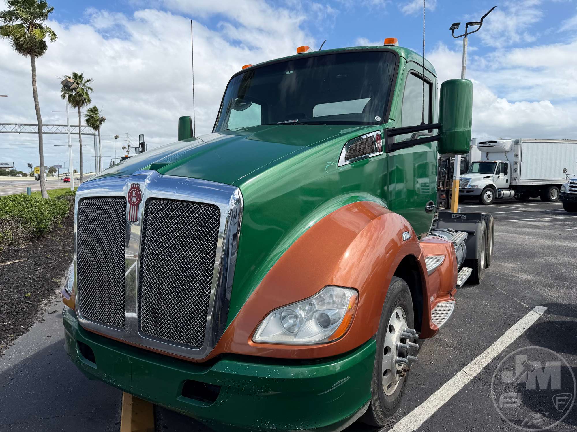 Photo of a 2015 Kenworth T680