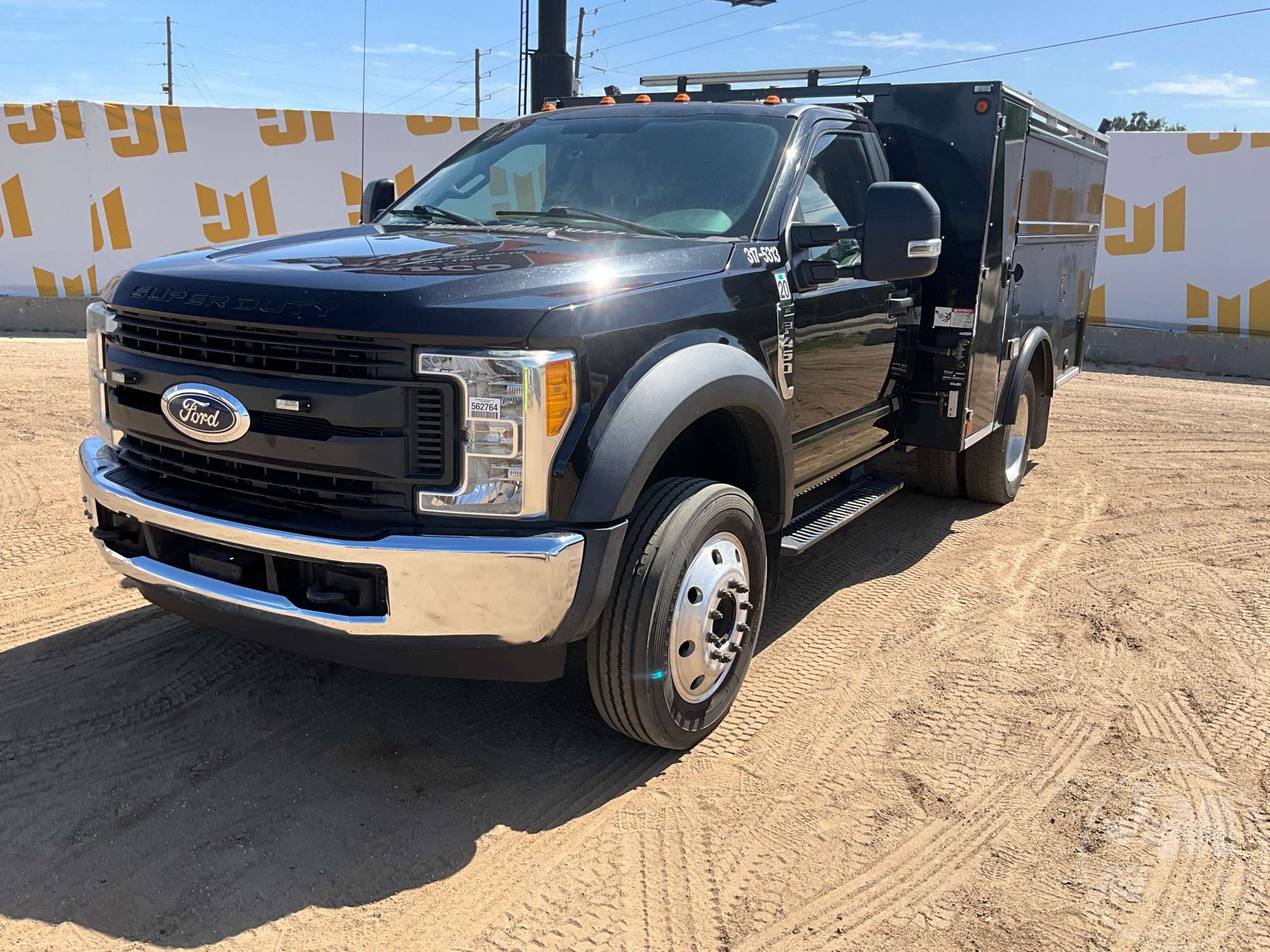 Photo of a 2017 Ford F-450 XL