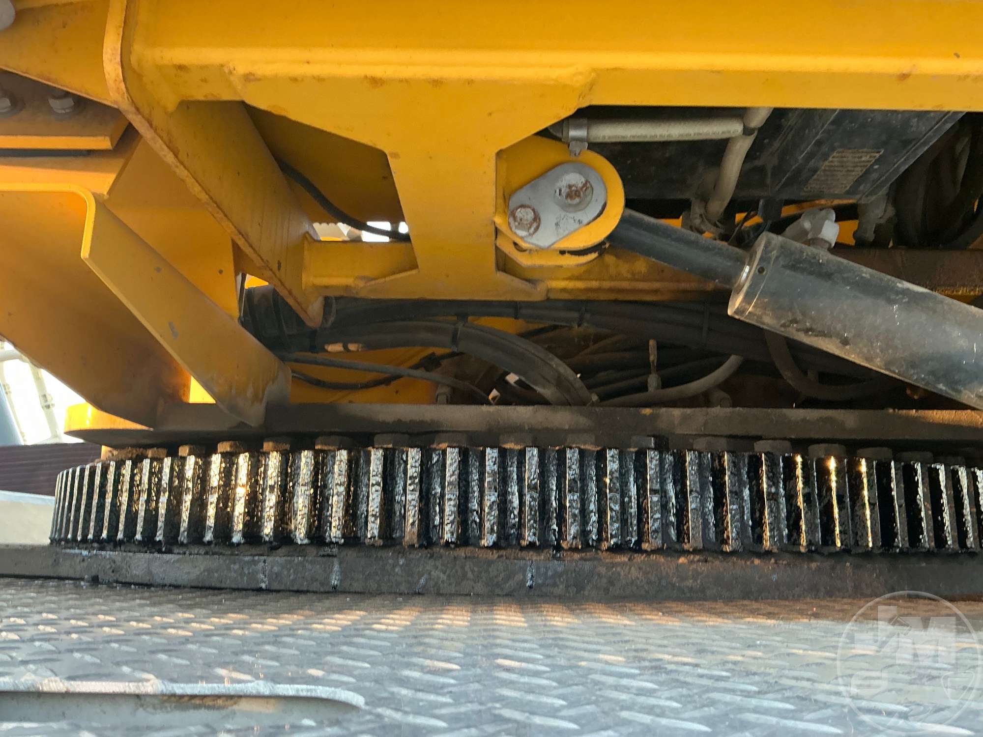 2016 Grove RT890E