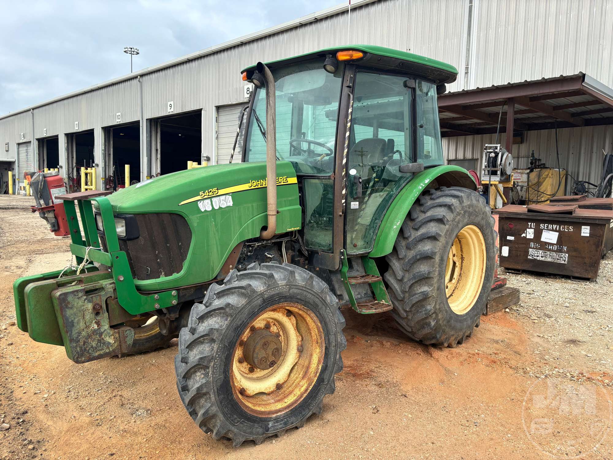 Photo of a  John Deere 5425
