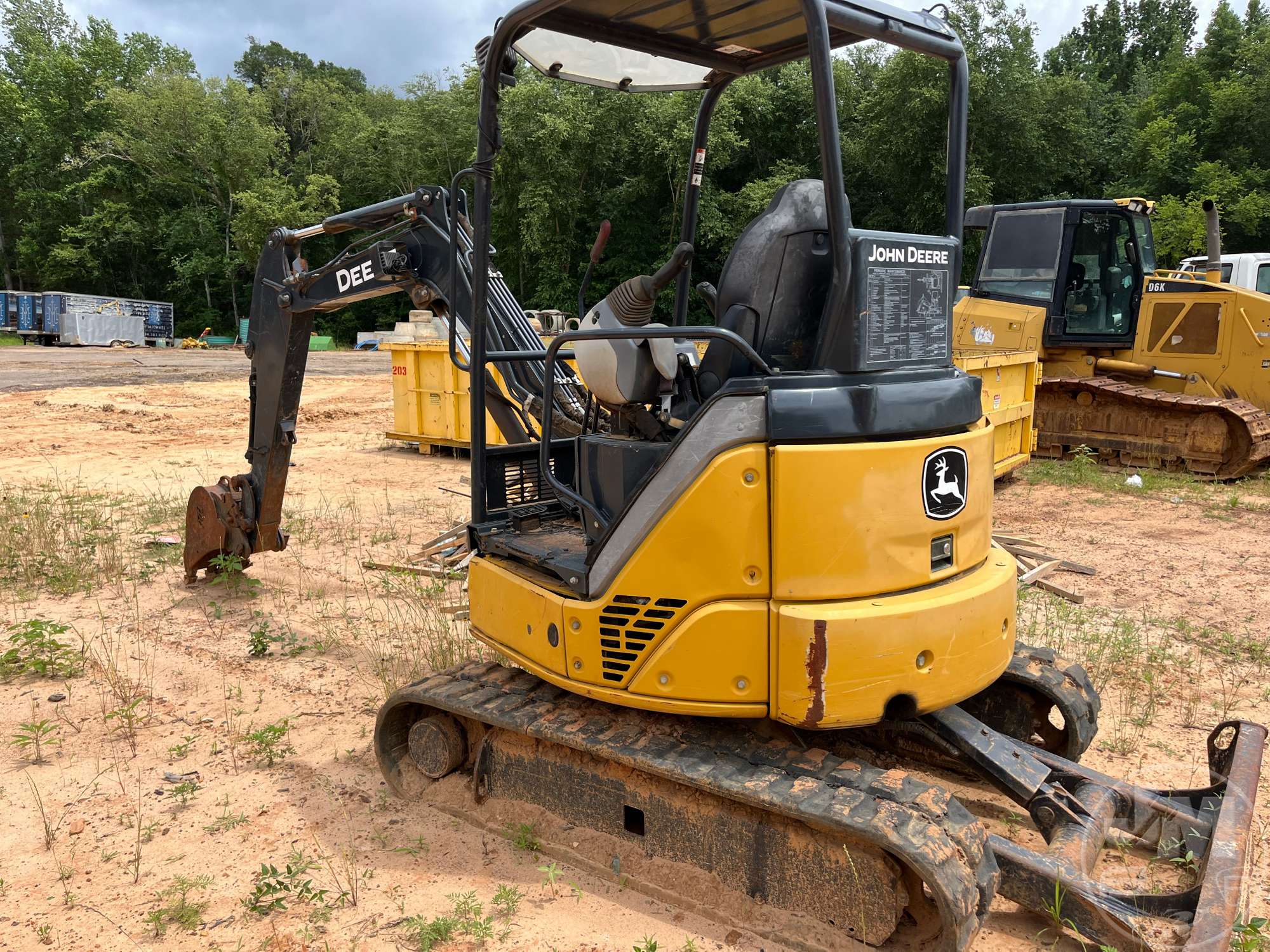2015 John Deere 27D