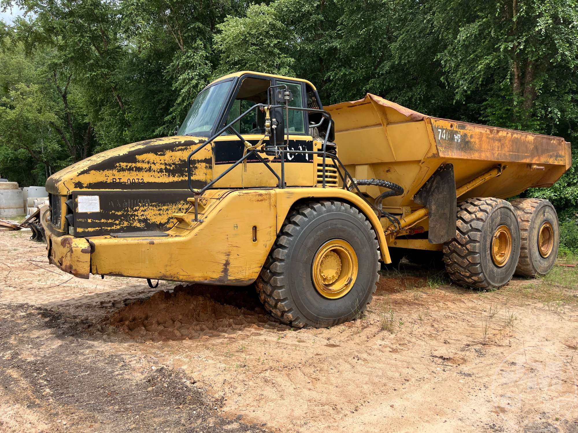 Photo of 2003 Caterpillar 740