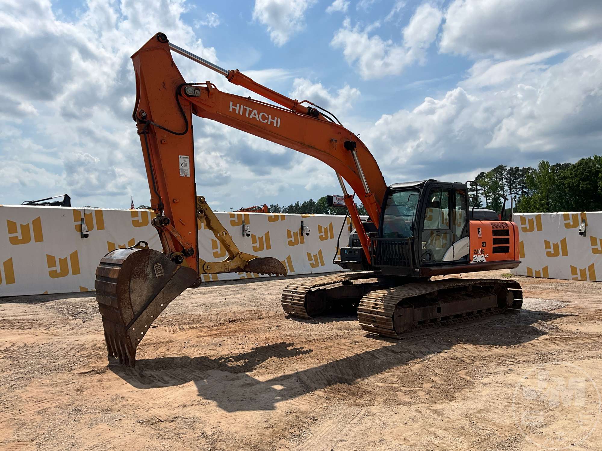 Photo of a 2017 Hitachi ZX210LC-6N