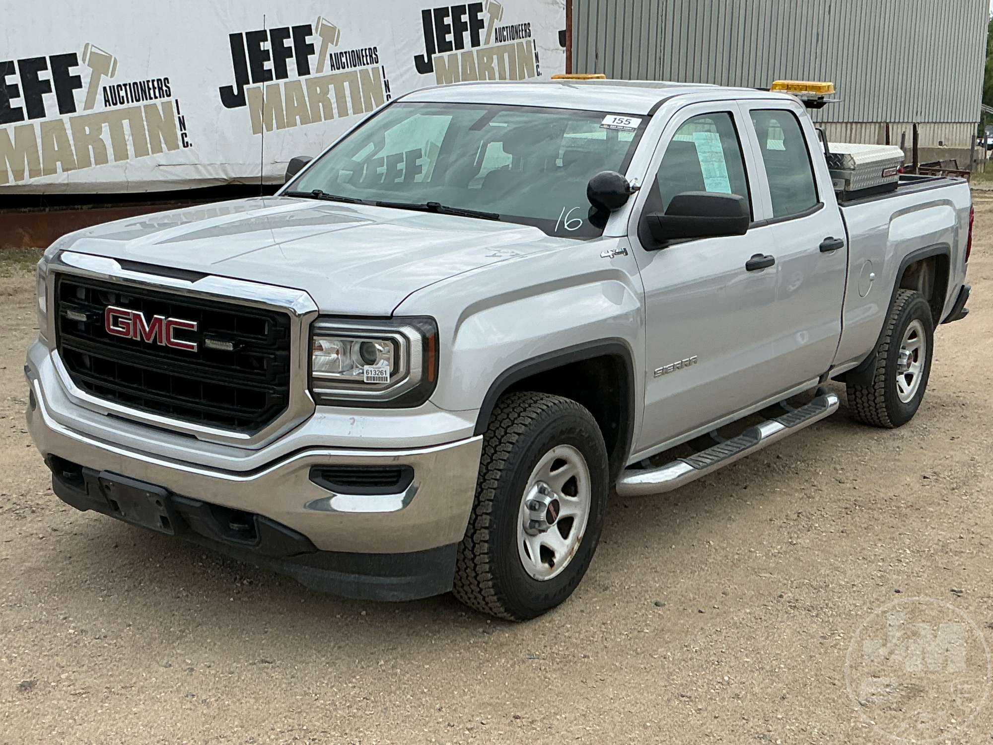 Photo of a 2016 GMC SIERRA