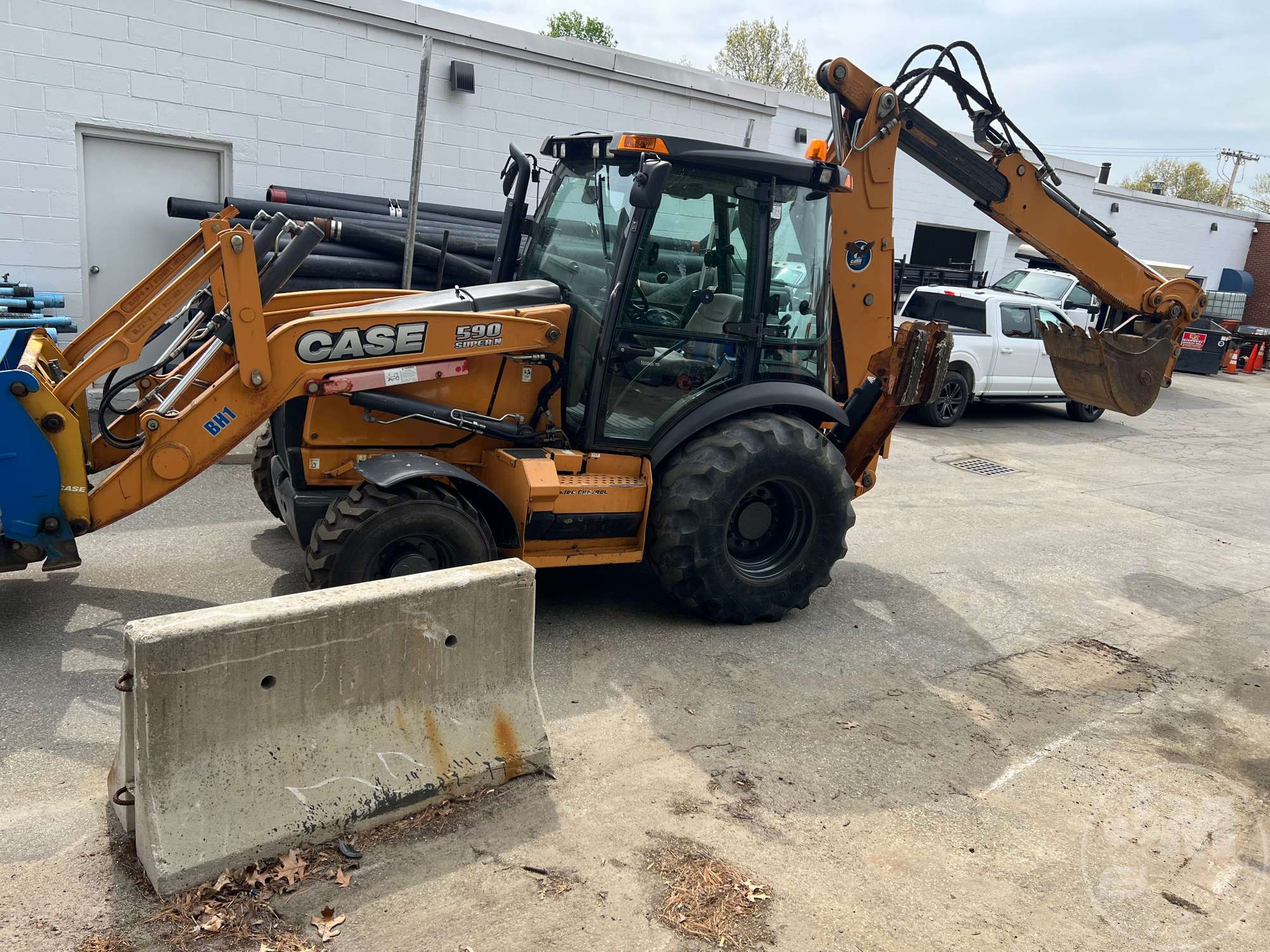 Photo of a 2015 Case 590 Super N