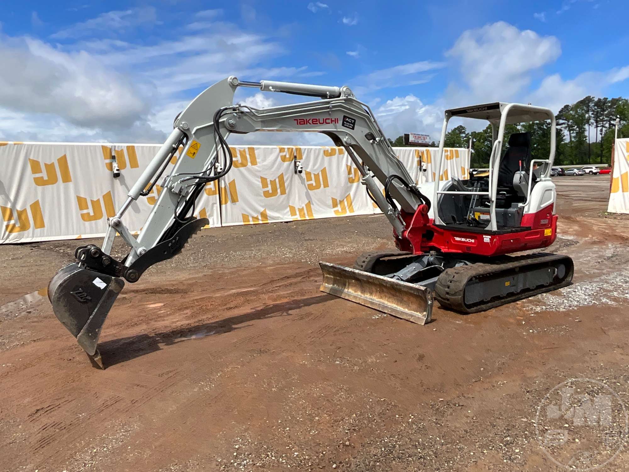 Photo of a 2024 Takeuchi TB260