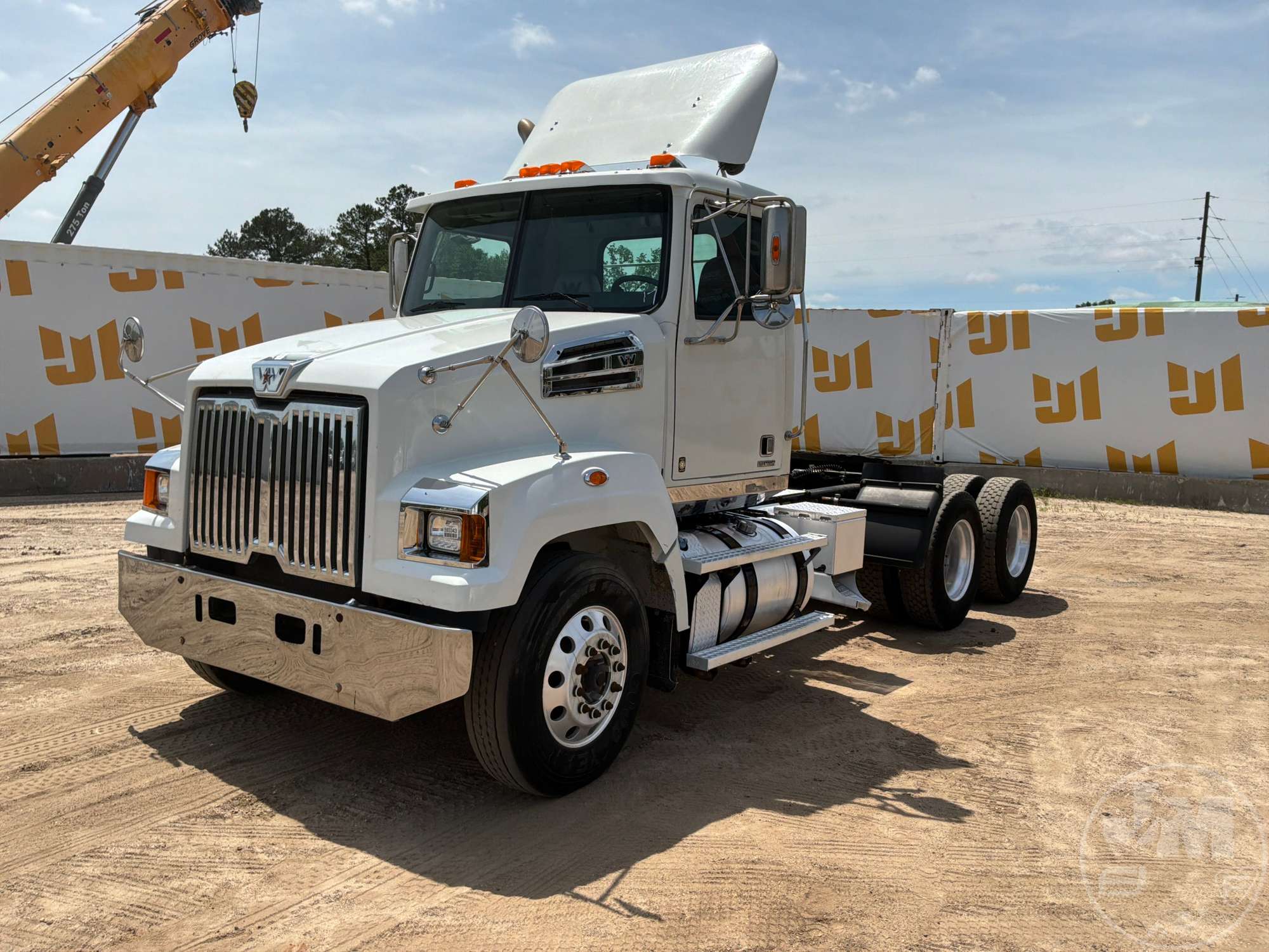 Photo of a 2017 Western Star 4700