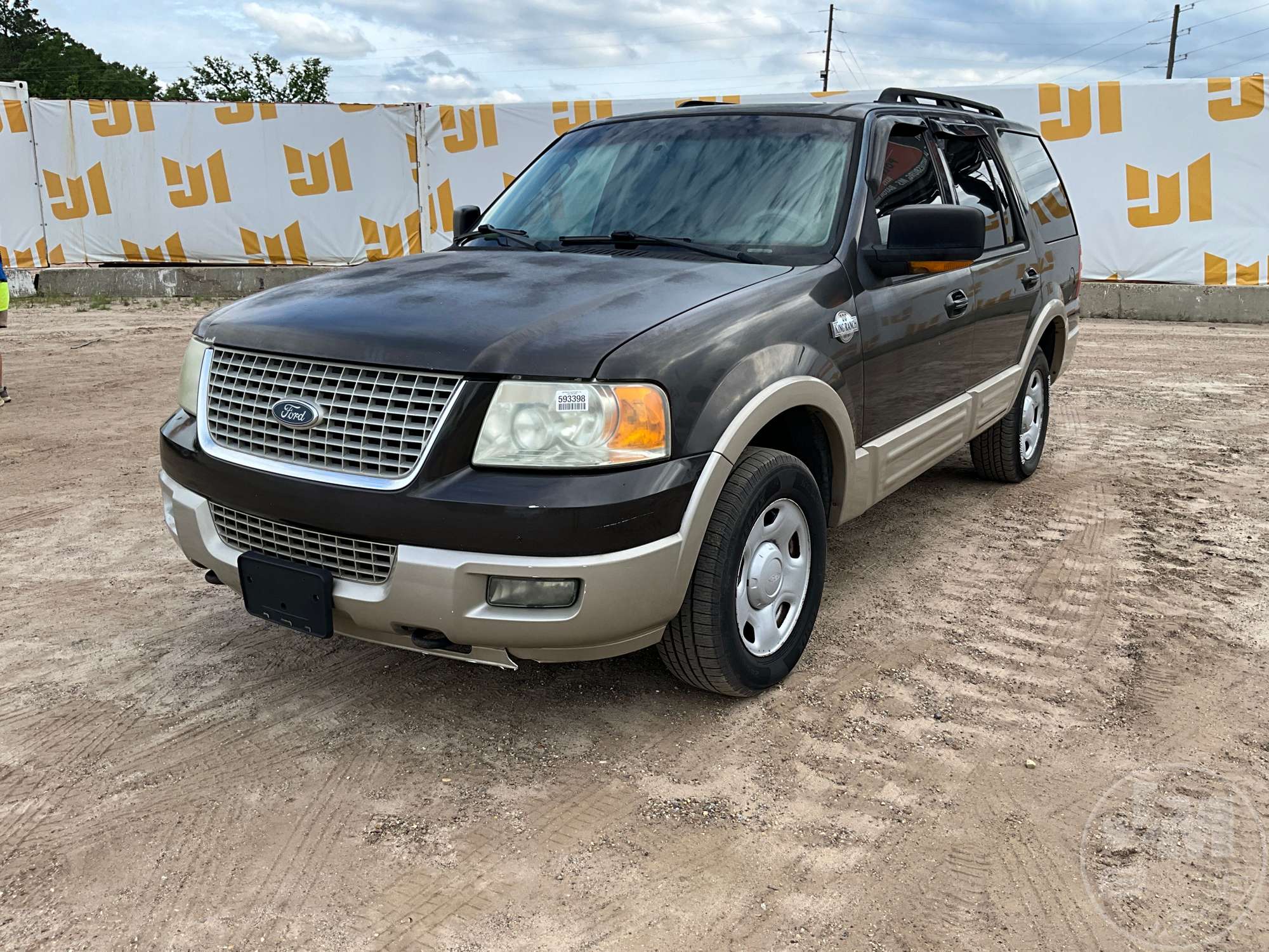 Photo of a 2005 Ford EXPEDITION KING RANCH