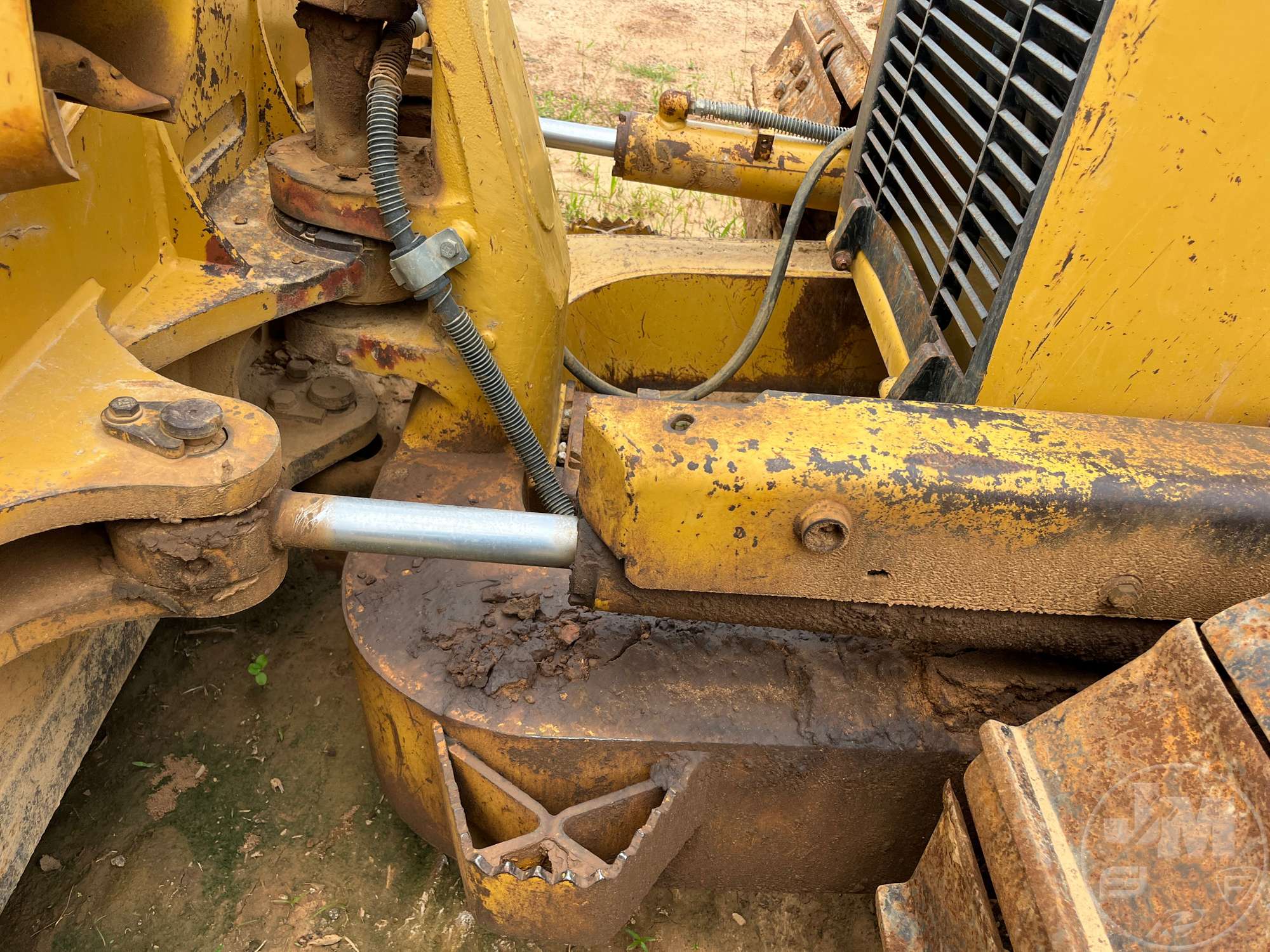 2011 Caterpillar D6K LGP