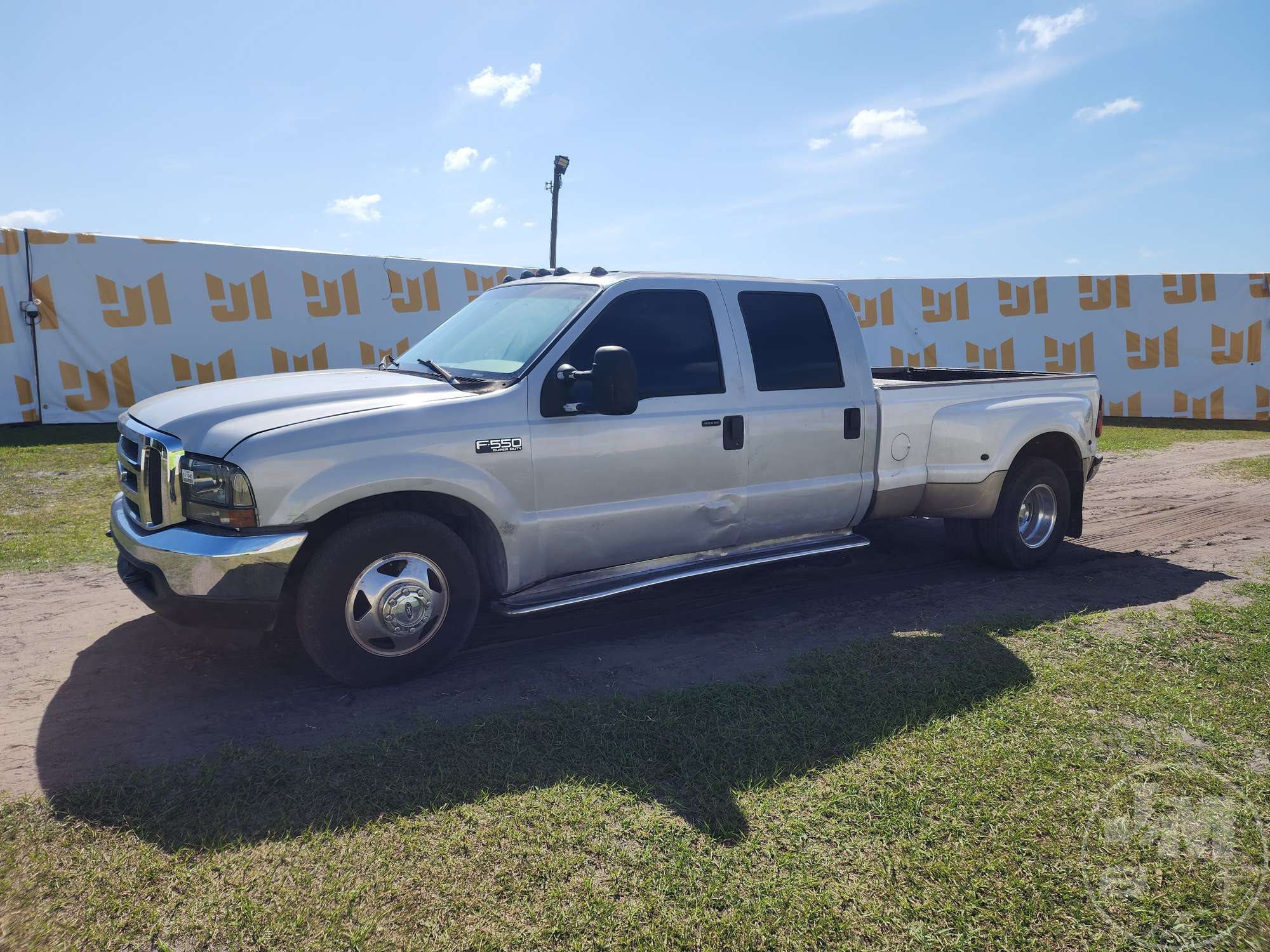 Photo of a 2001 Ford F-350