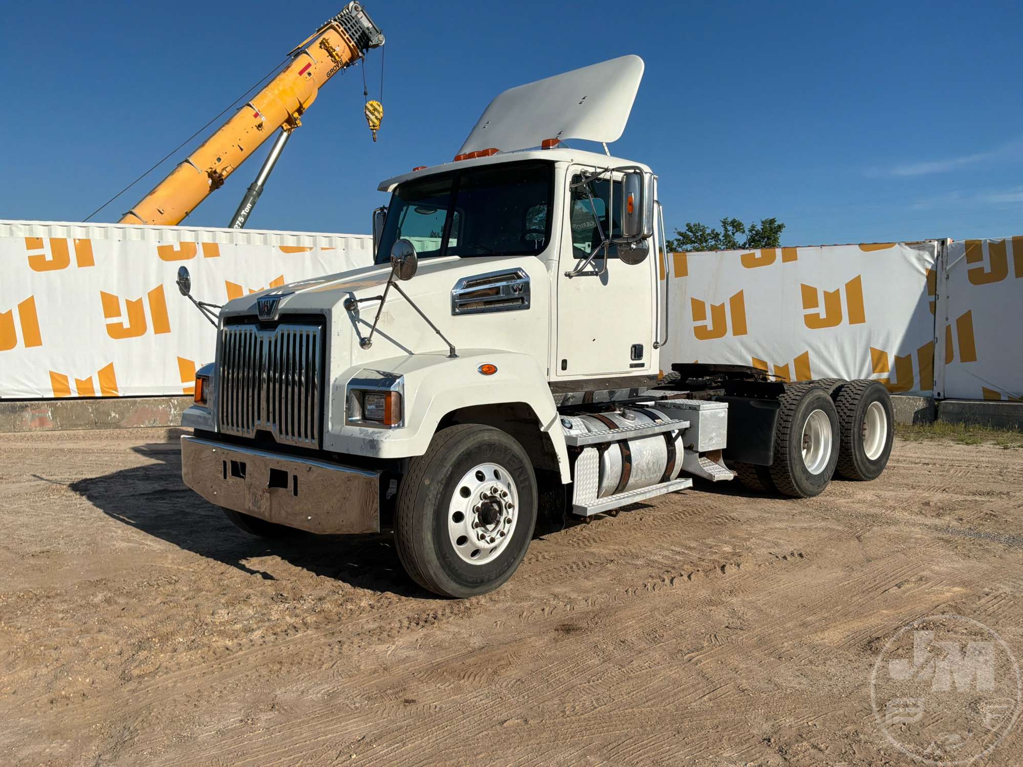 Photo of a 2017 Western Star 4700