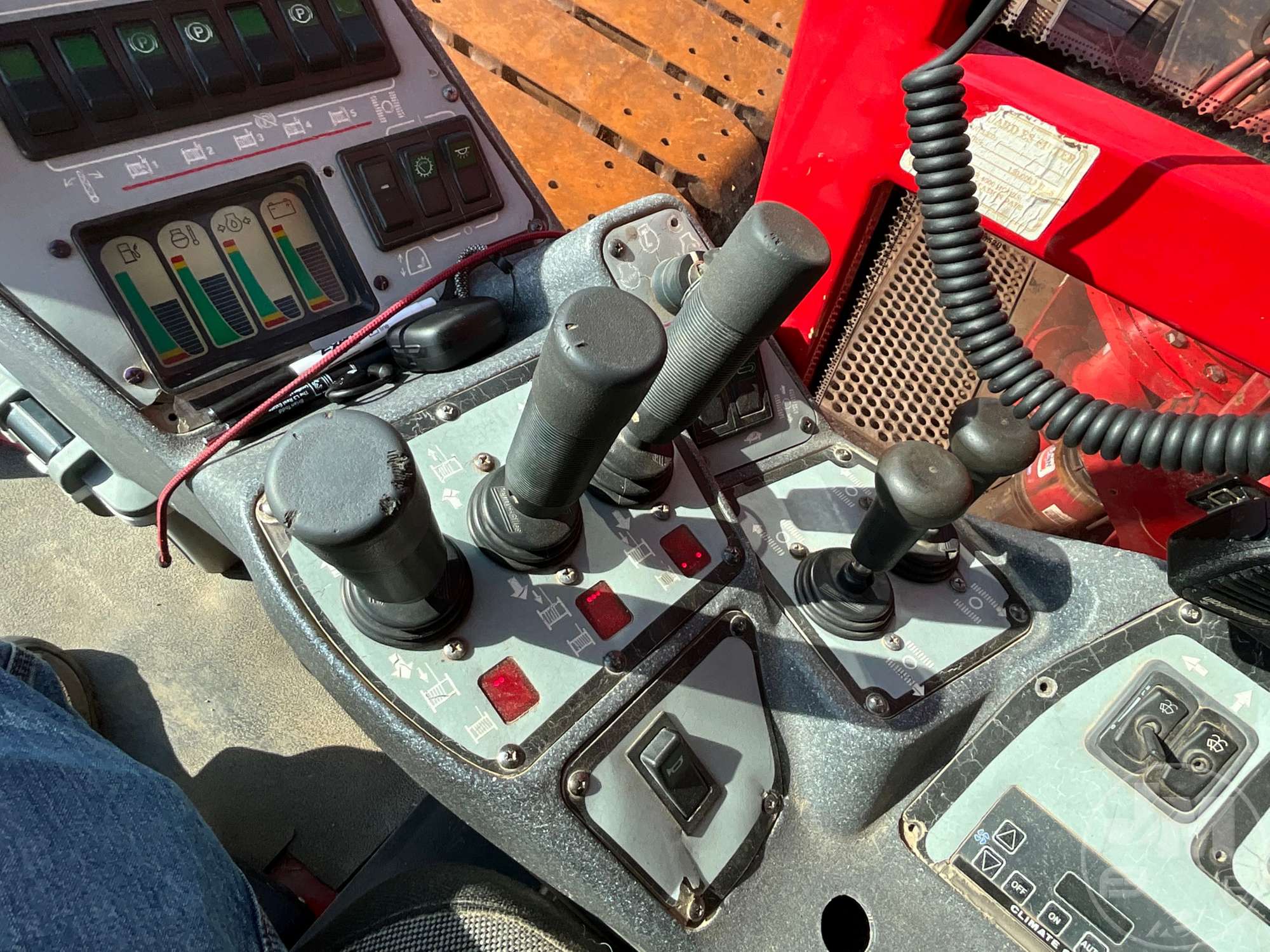 2013 Manitowoc 16000