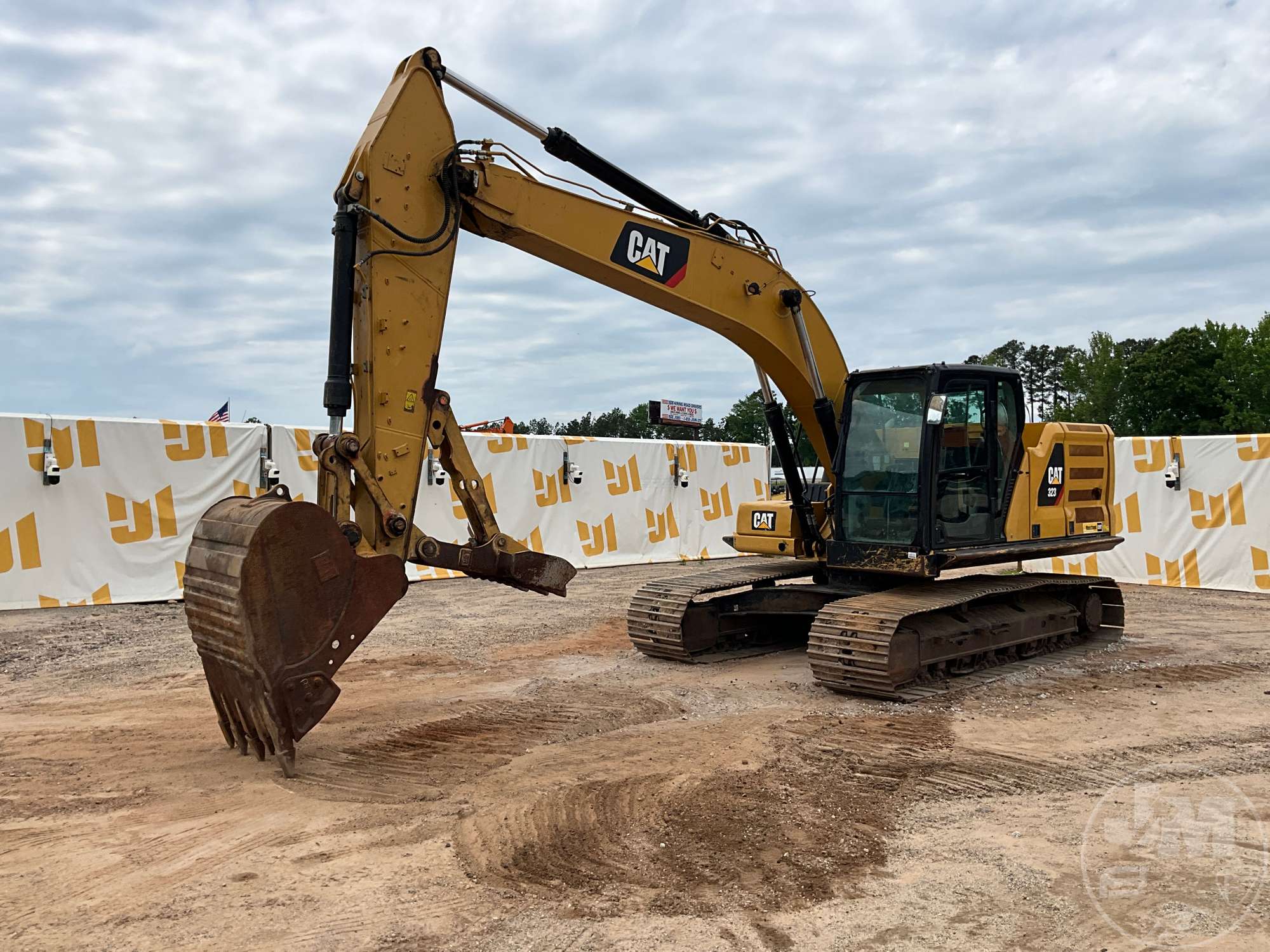Photo of a 2019 Caterpillar 323