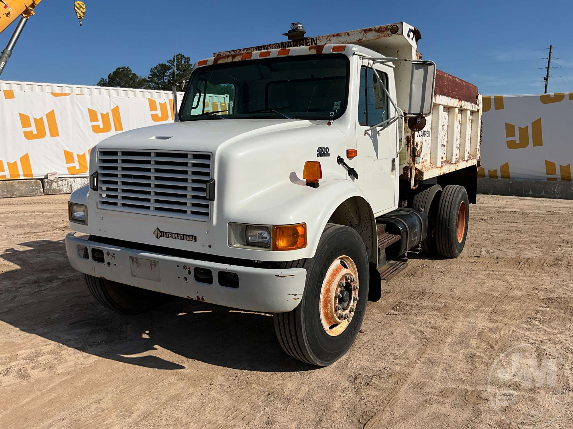Photo of a 2001 International 4700