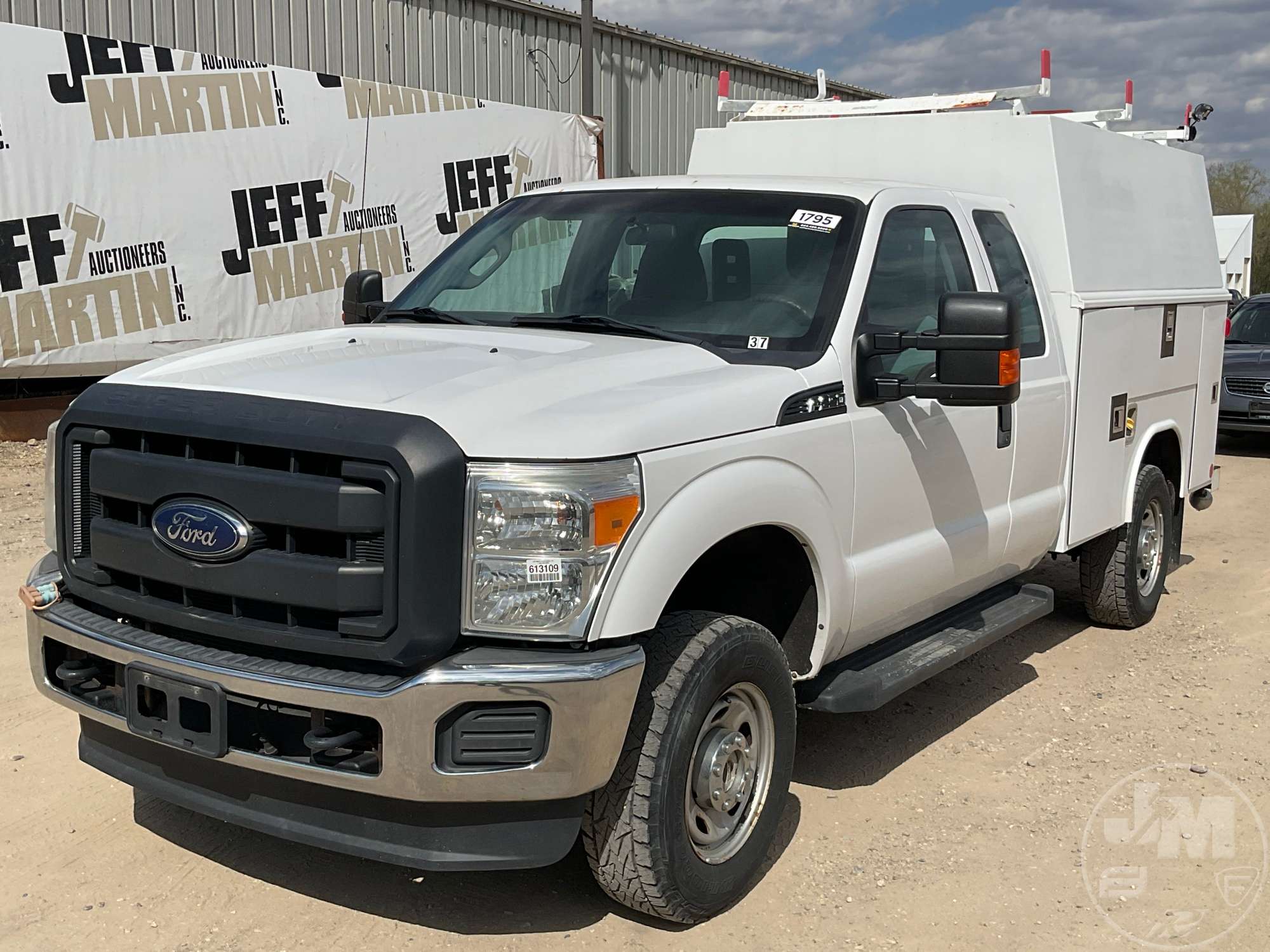 Photo of a 2015 Ford F-250 XL