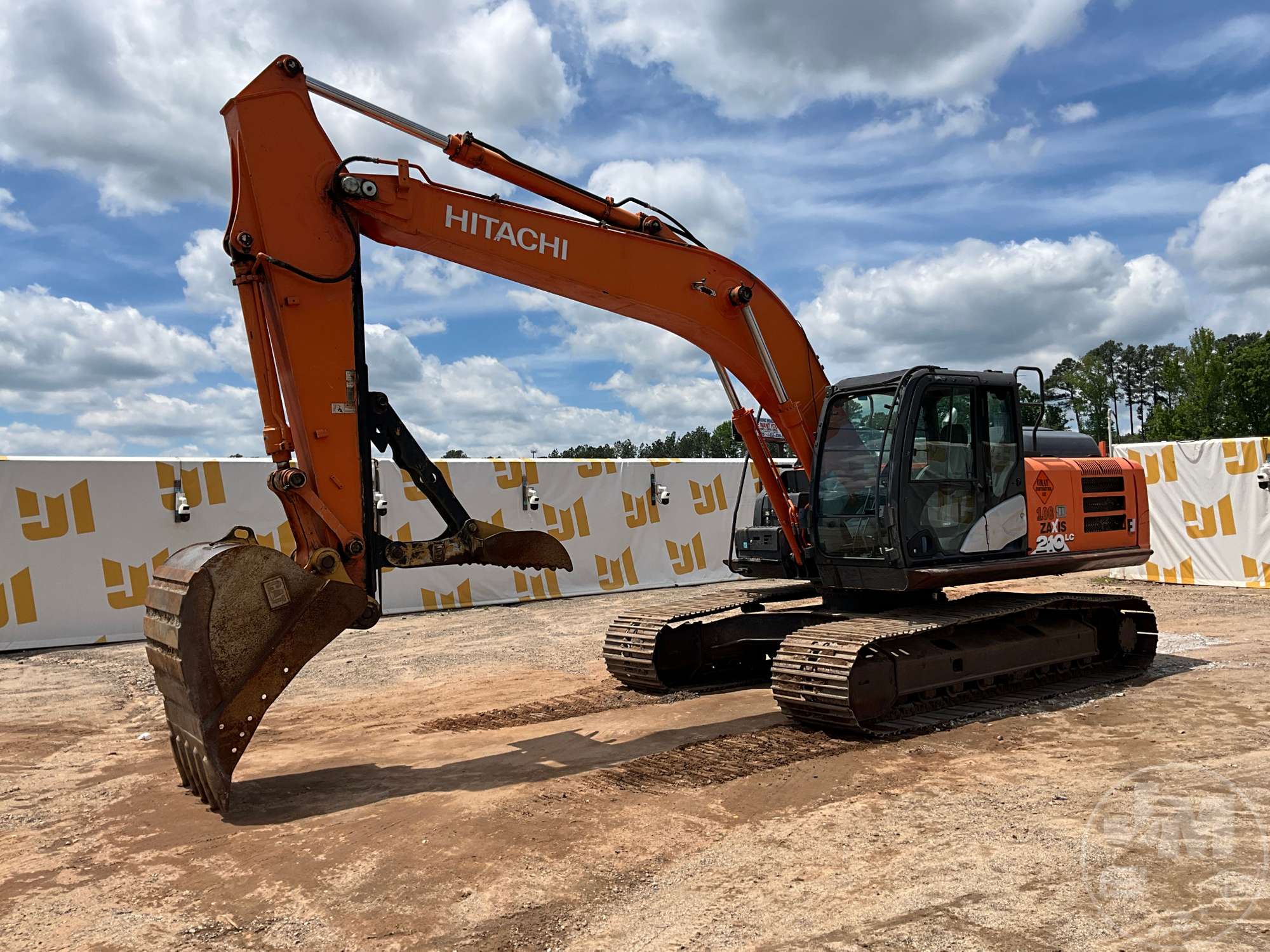 Photo of a 2017 Hitachi ZX210LC-6N