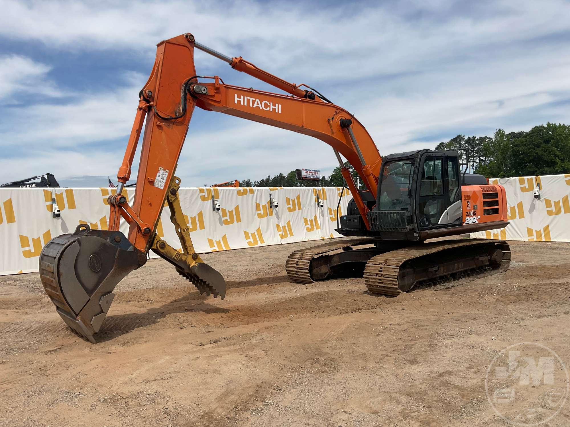 Photo of a 2017 Hitachi ZX210LC-6N