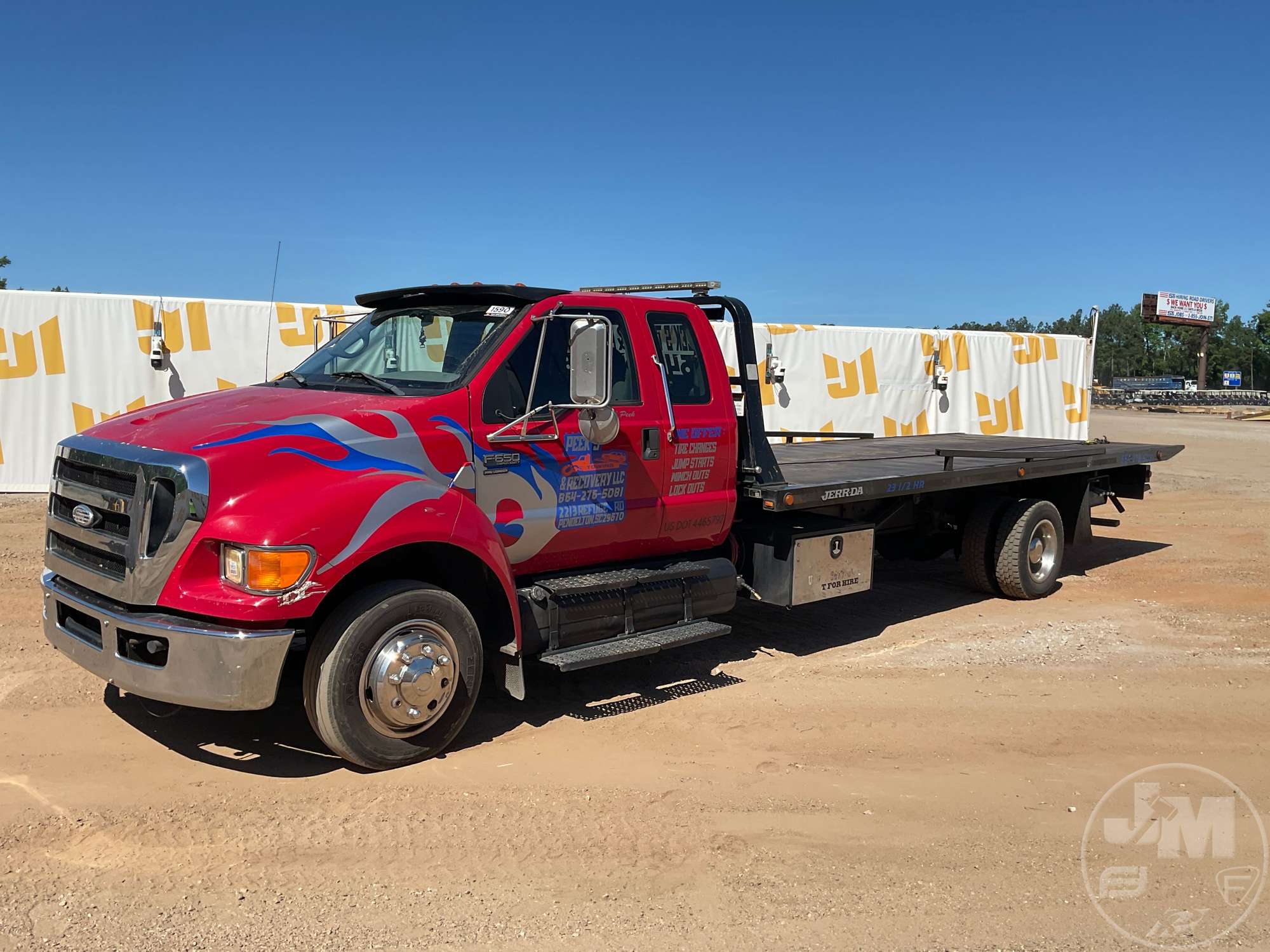 Photo of a 2008 Ford F-650