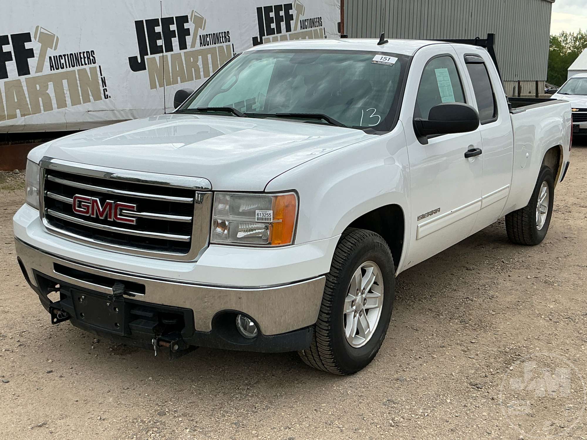 Photo of a 2013 GMC SIERRA SLE