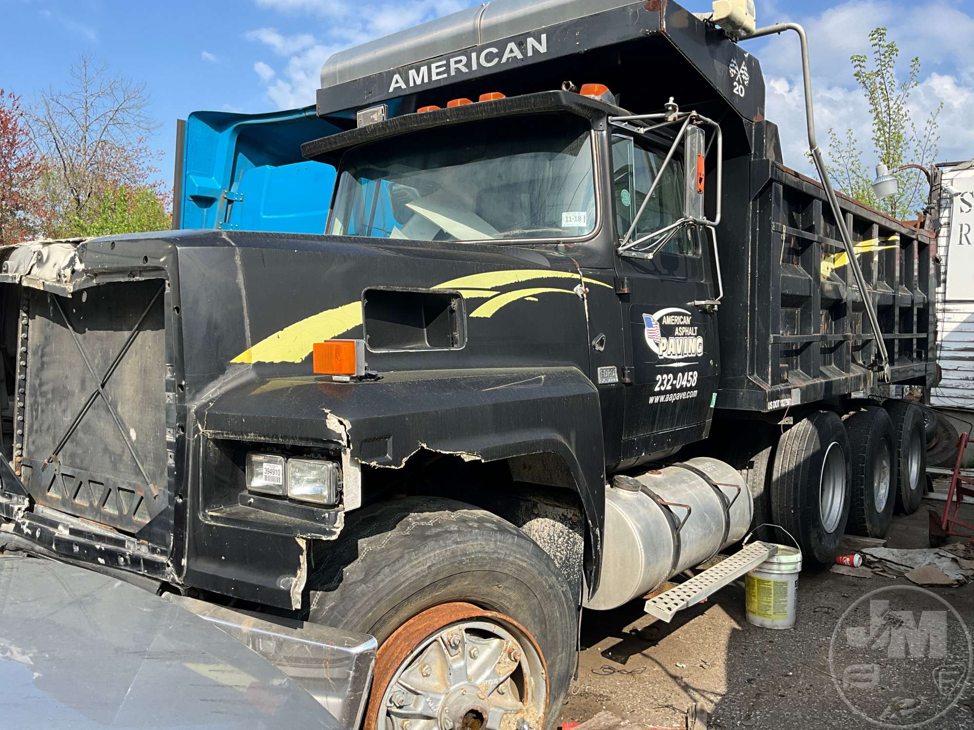 Photo of a 1988 Ford LTL9000