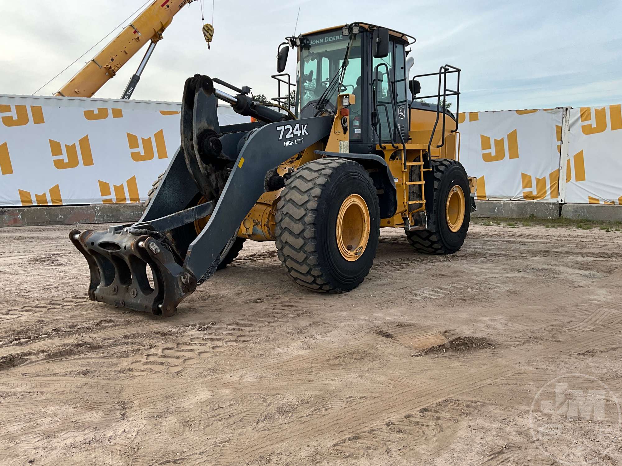 Photo of a 2019 John Deere 724K