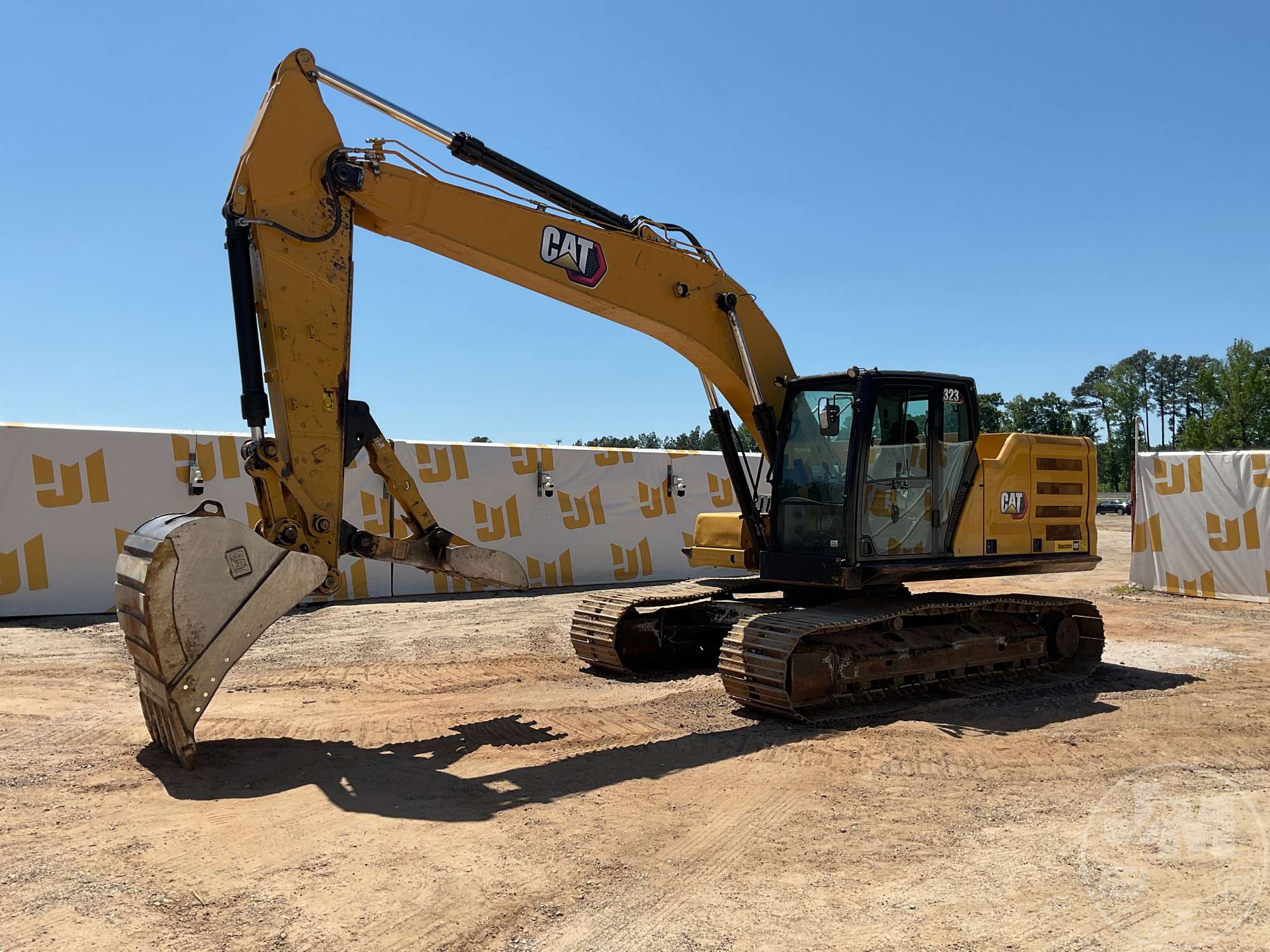 Photo of a 2022 Caterpillar 323