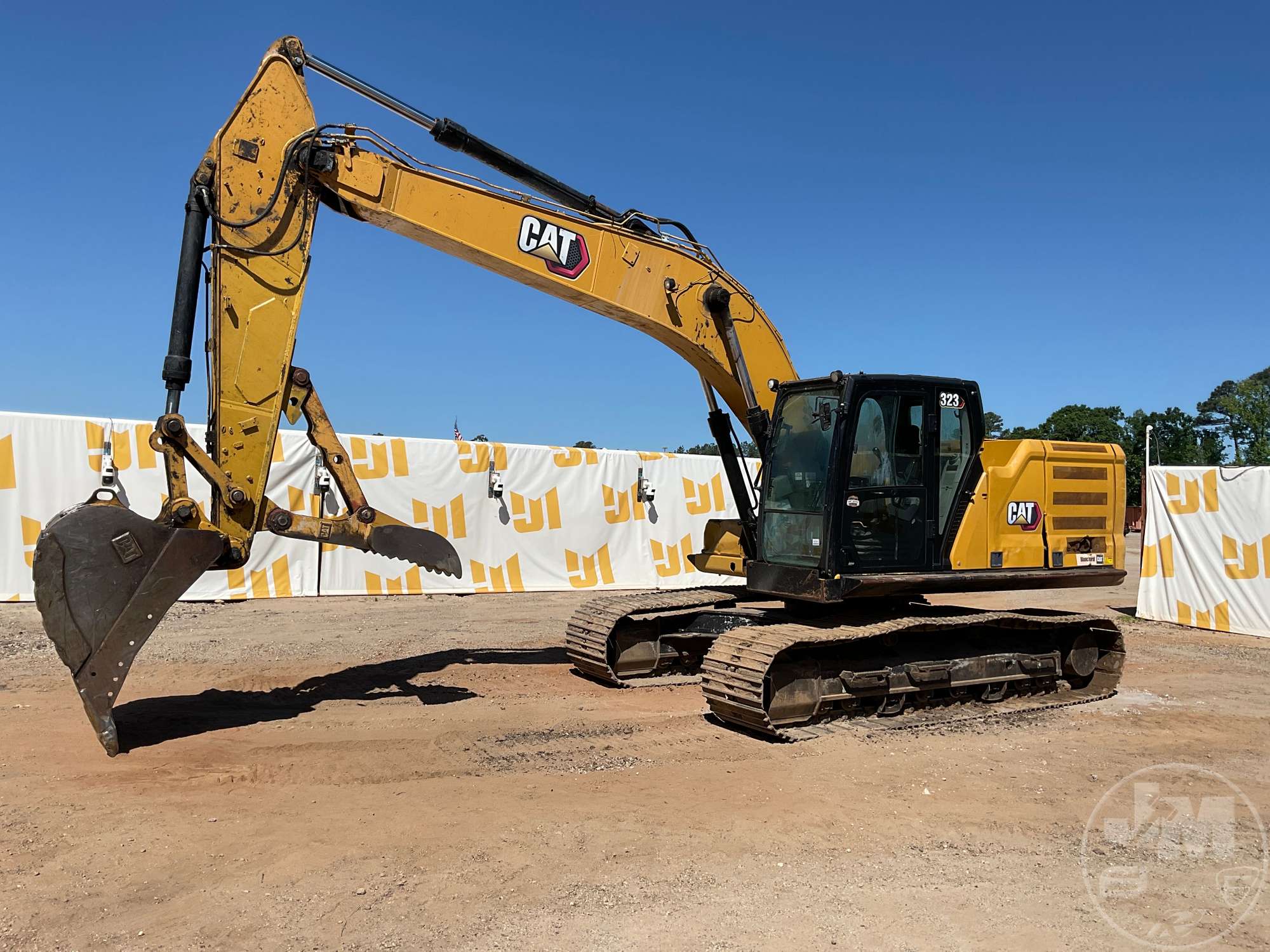 Photo of a 2021 Caterpillar 323