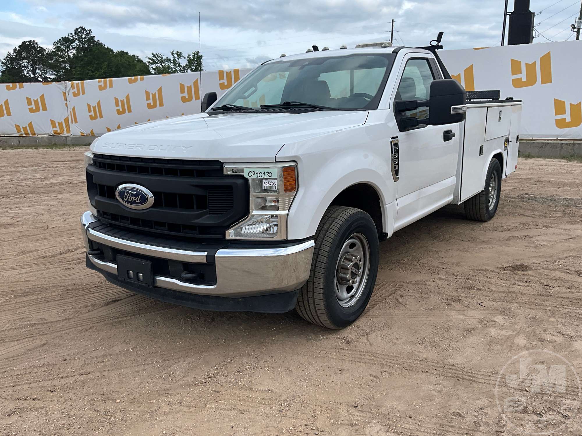 Photo of a 2020 Ford F-350 XL