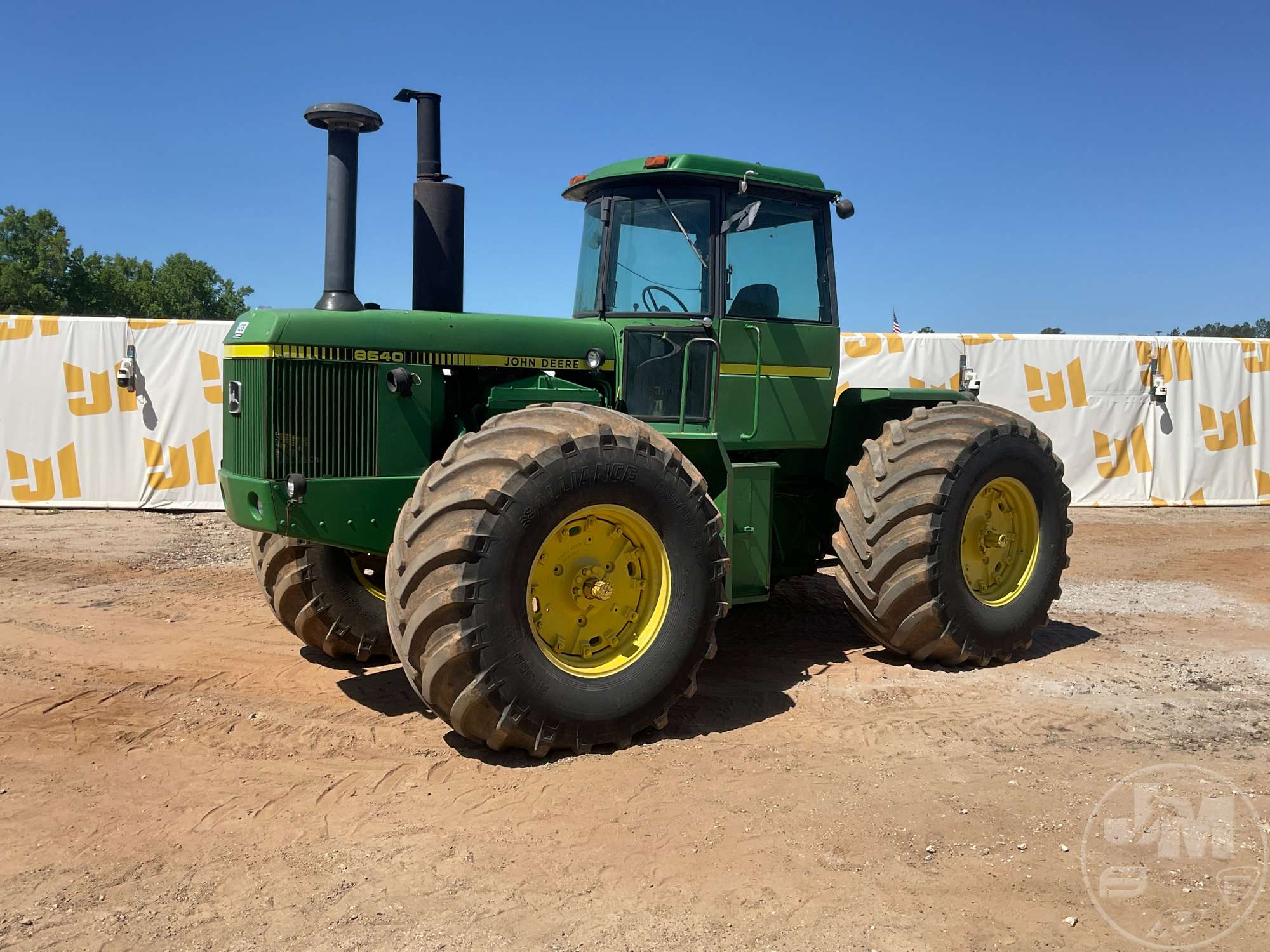 Photo of a 1975 John Deere 8630H