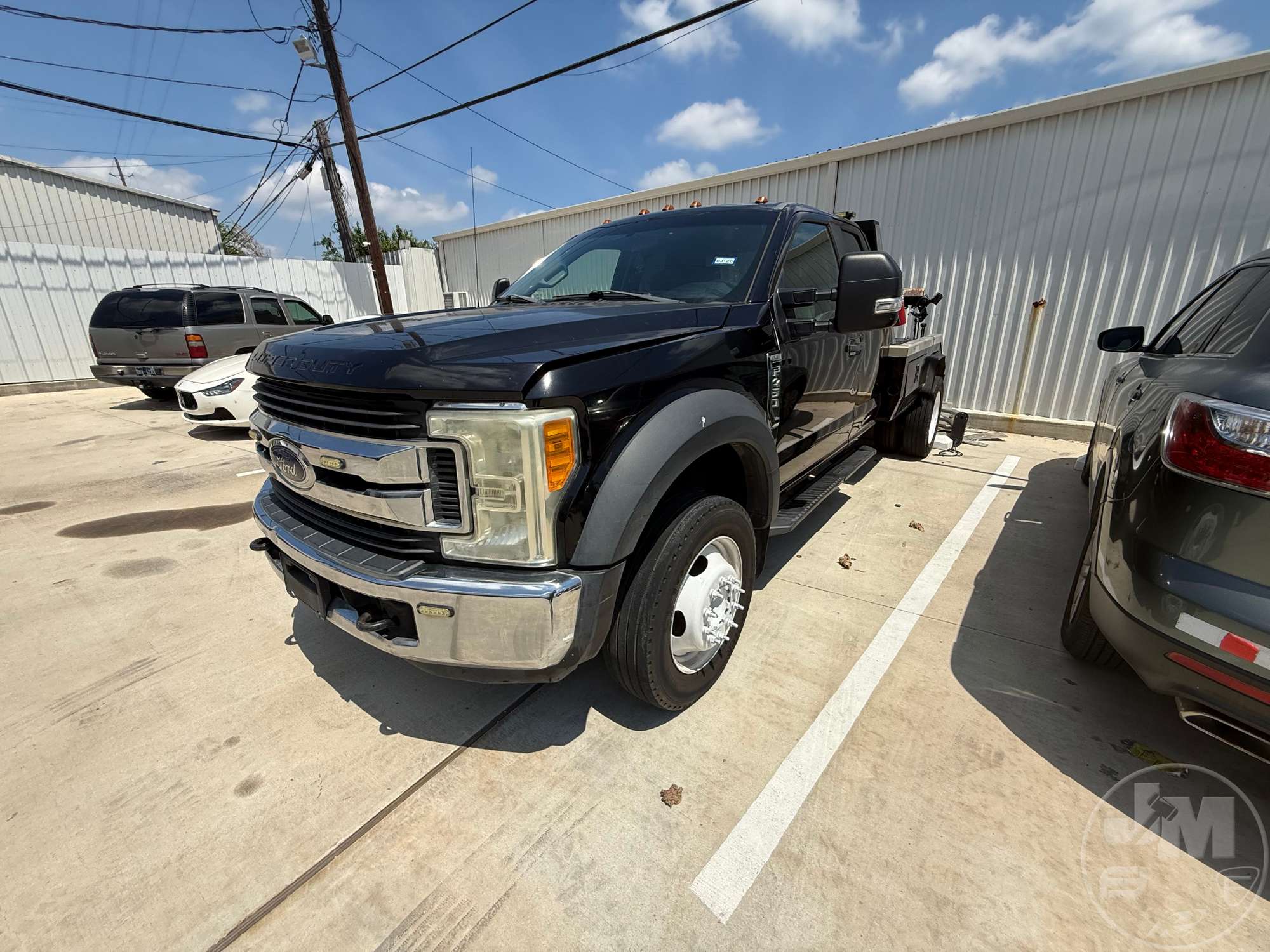 Photo of a 2017 Ford F-450