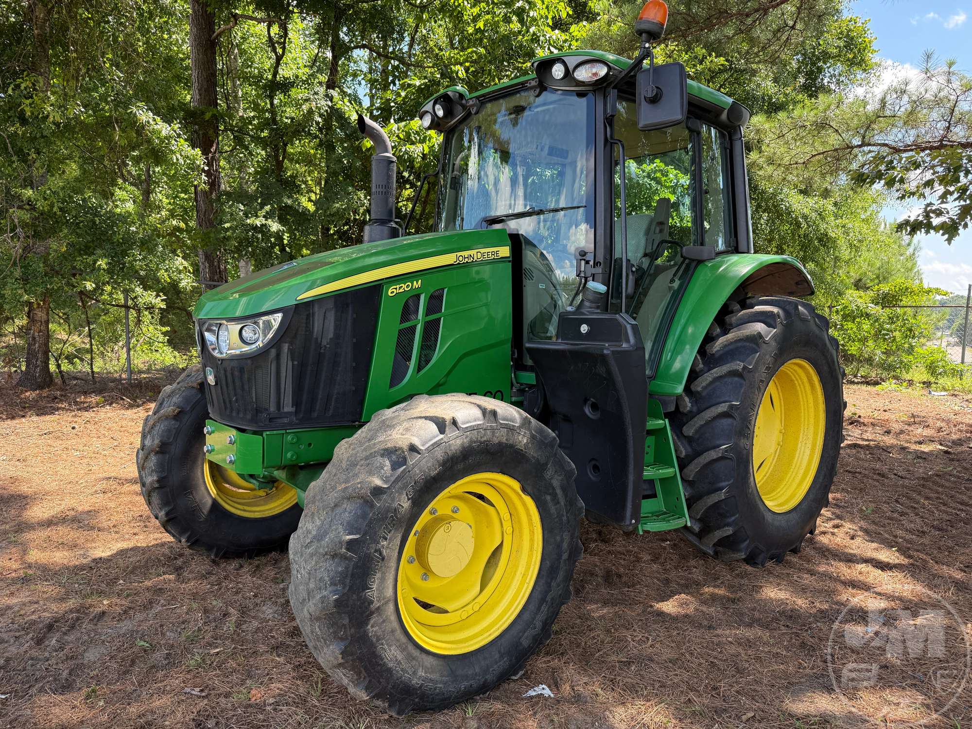 2020 John Deere 6120M