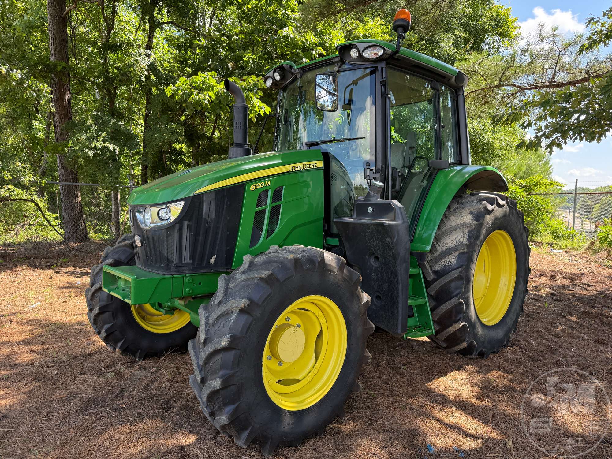 2020 John Deere 6120M