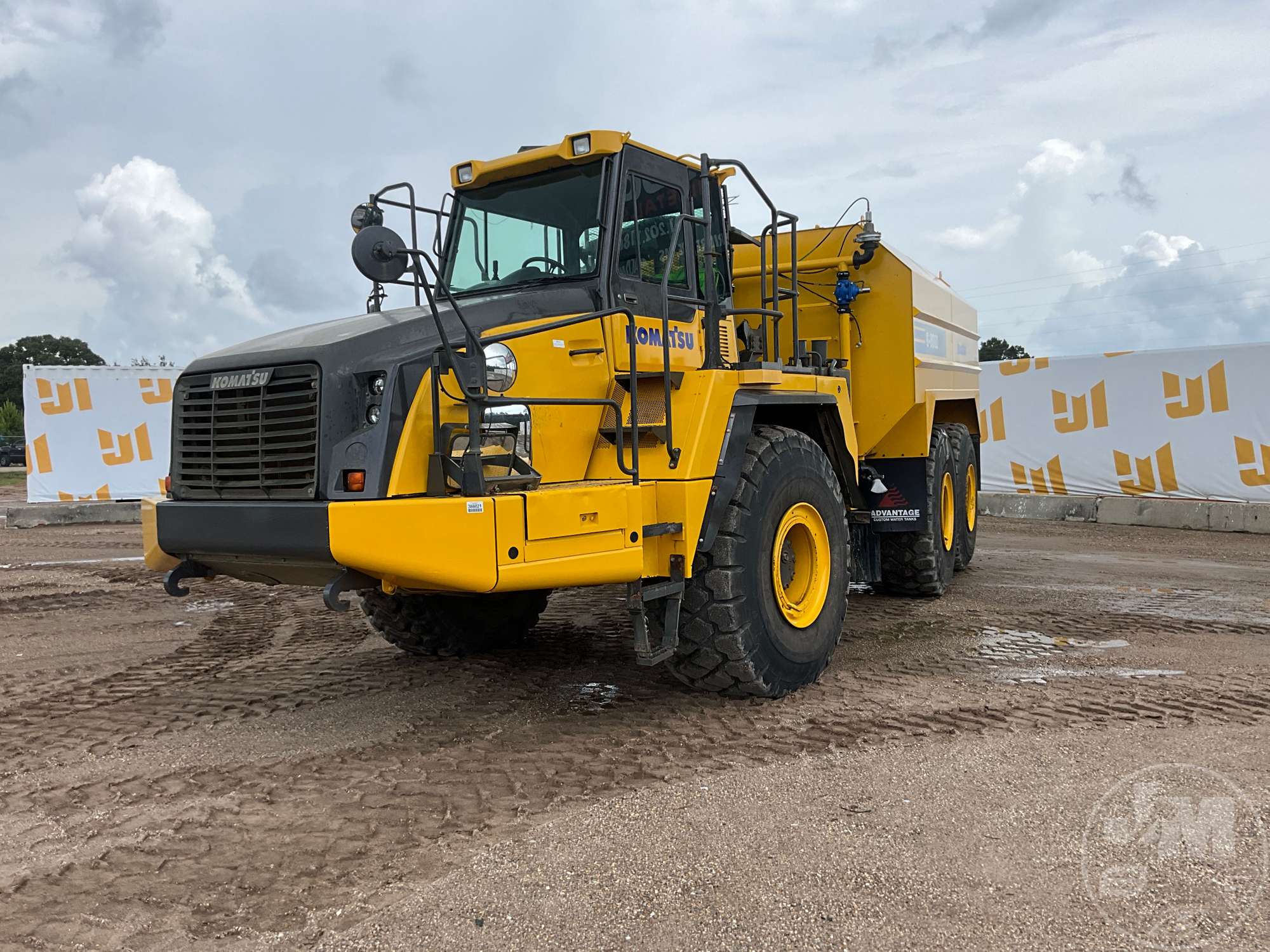 Photo of a 2017 Komatsu HM400-5 ARTICULATED