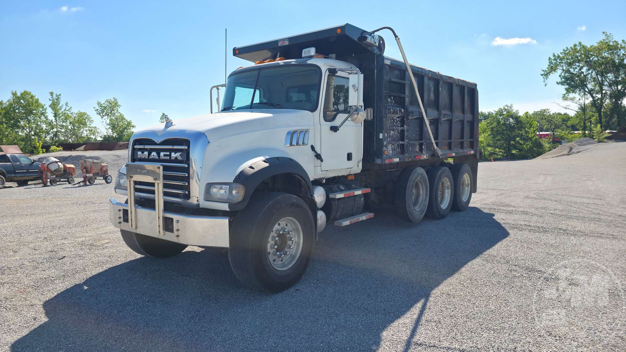 Photo of a 2007 Mack CTP GRANITE