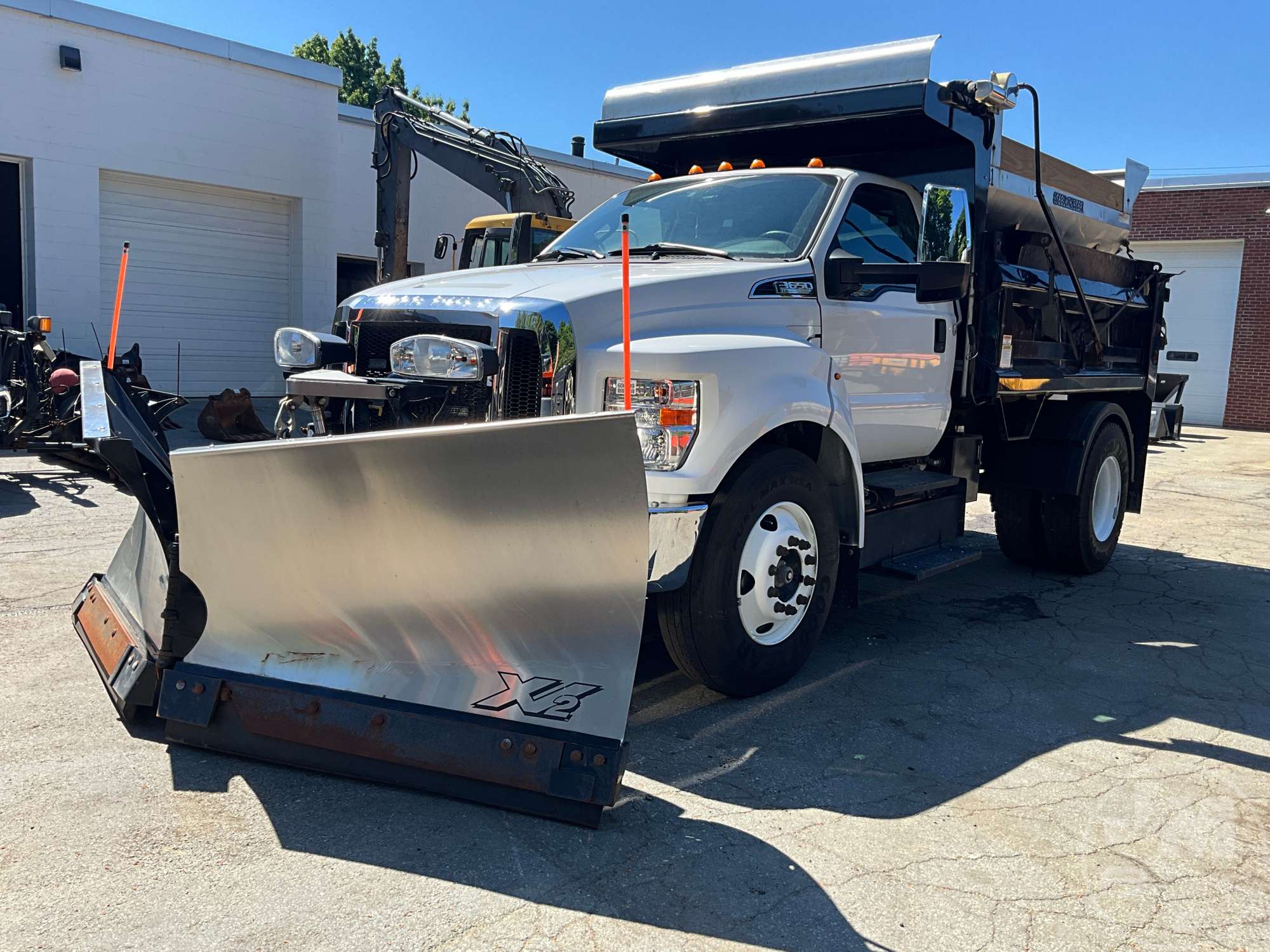 Photo of a 2023 Ford F-650