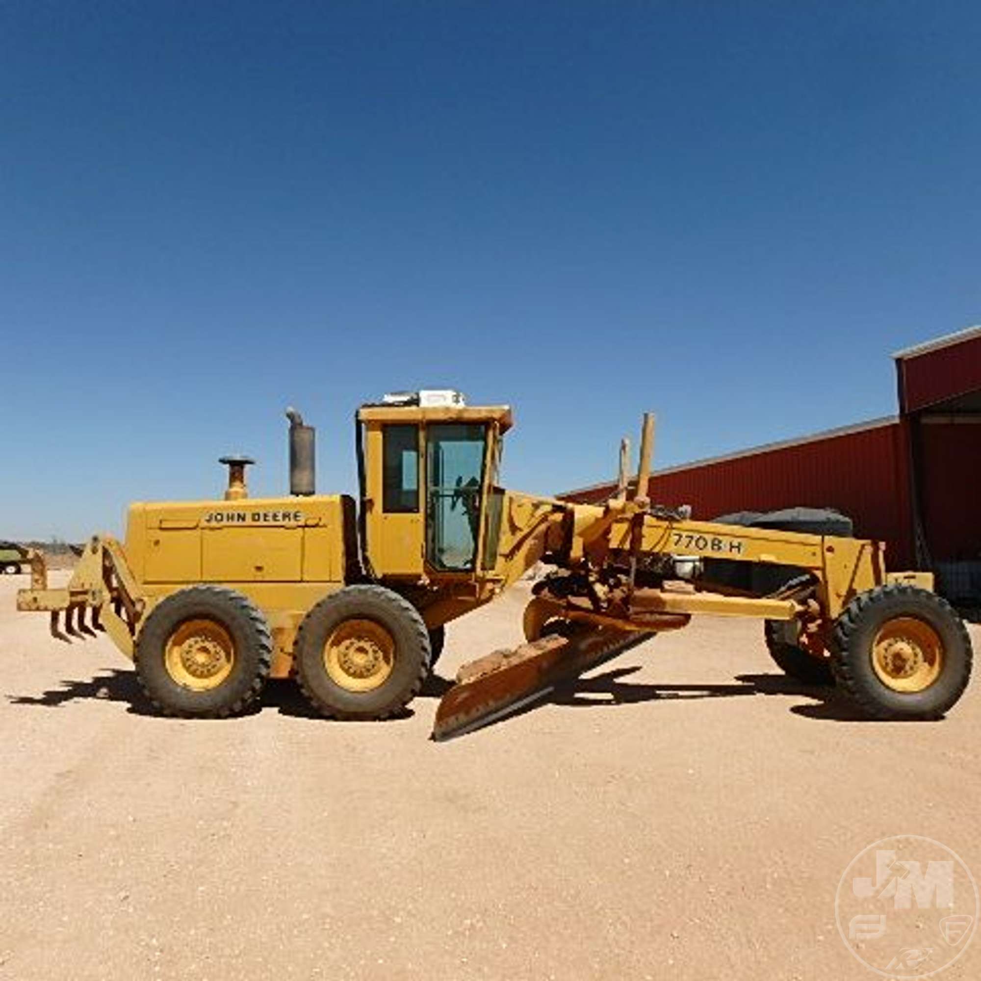 Photo of a 1989 John Deere 770BH