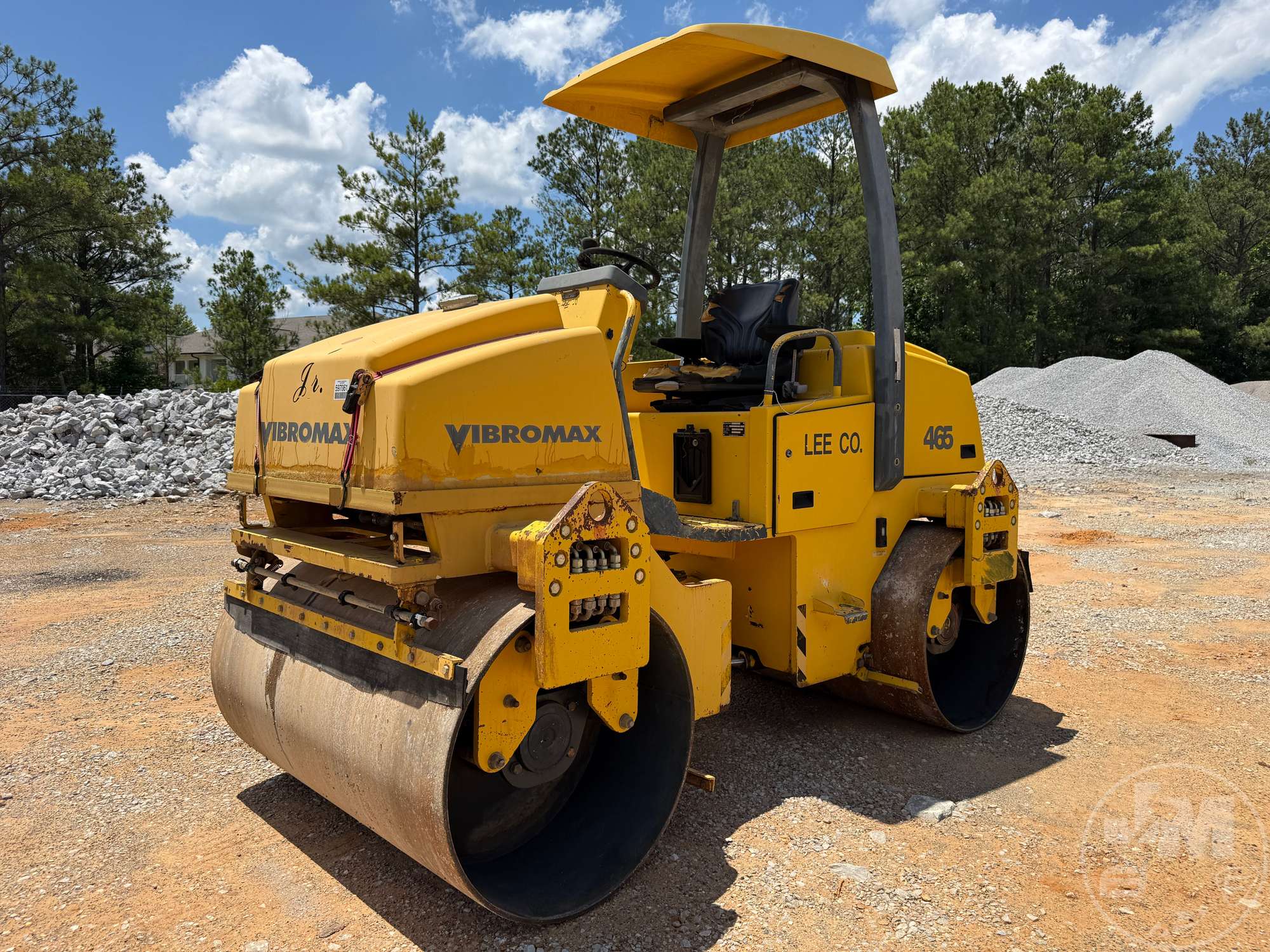 Photo of a 2003 Vibromax W465