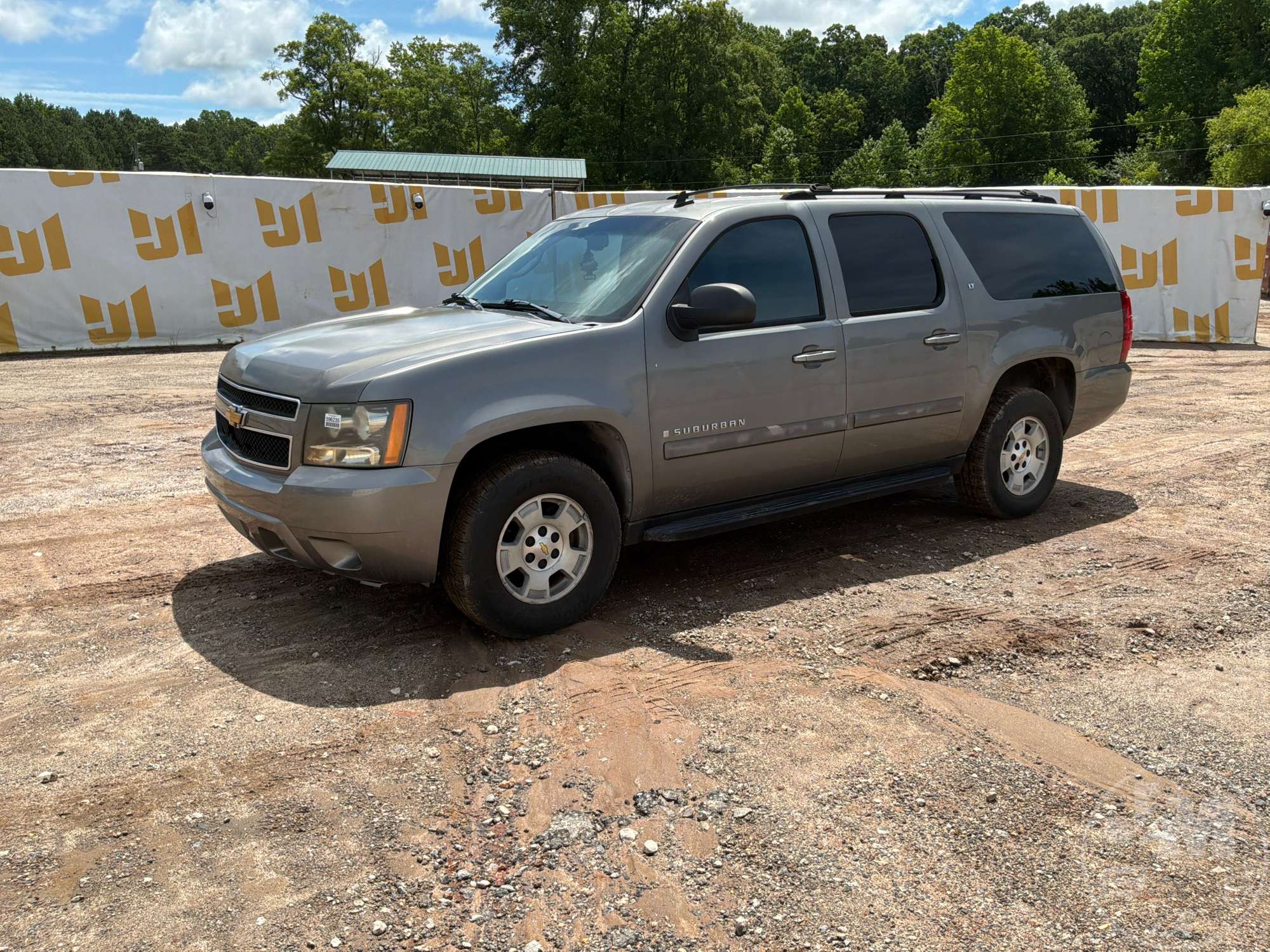Photo of a 2007 Chevrolet SUBURBAN LT