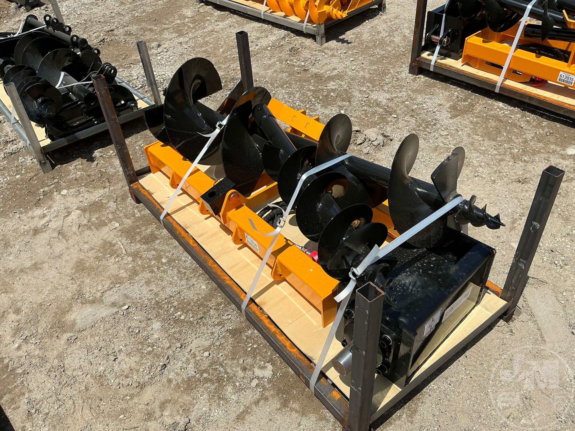 Photo of a 2026 GIYI HYDRAULIC AUGER ATTACHMENT