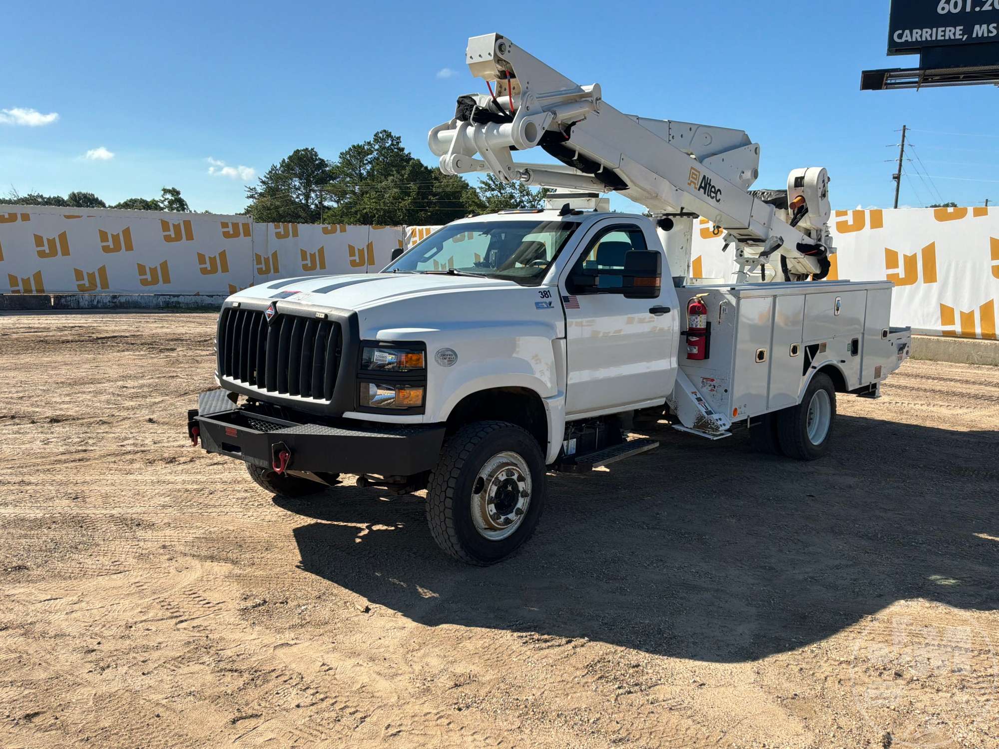 Photo of a 2021 International CV515
