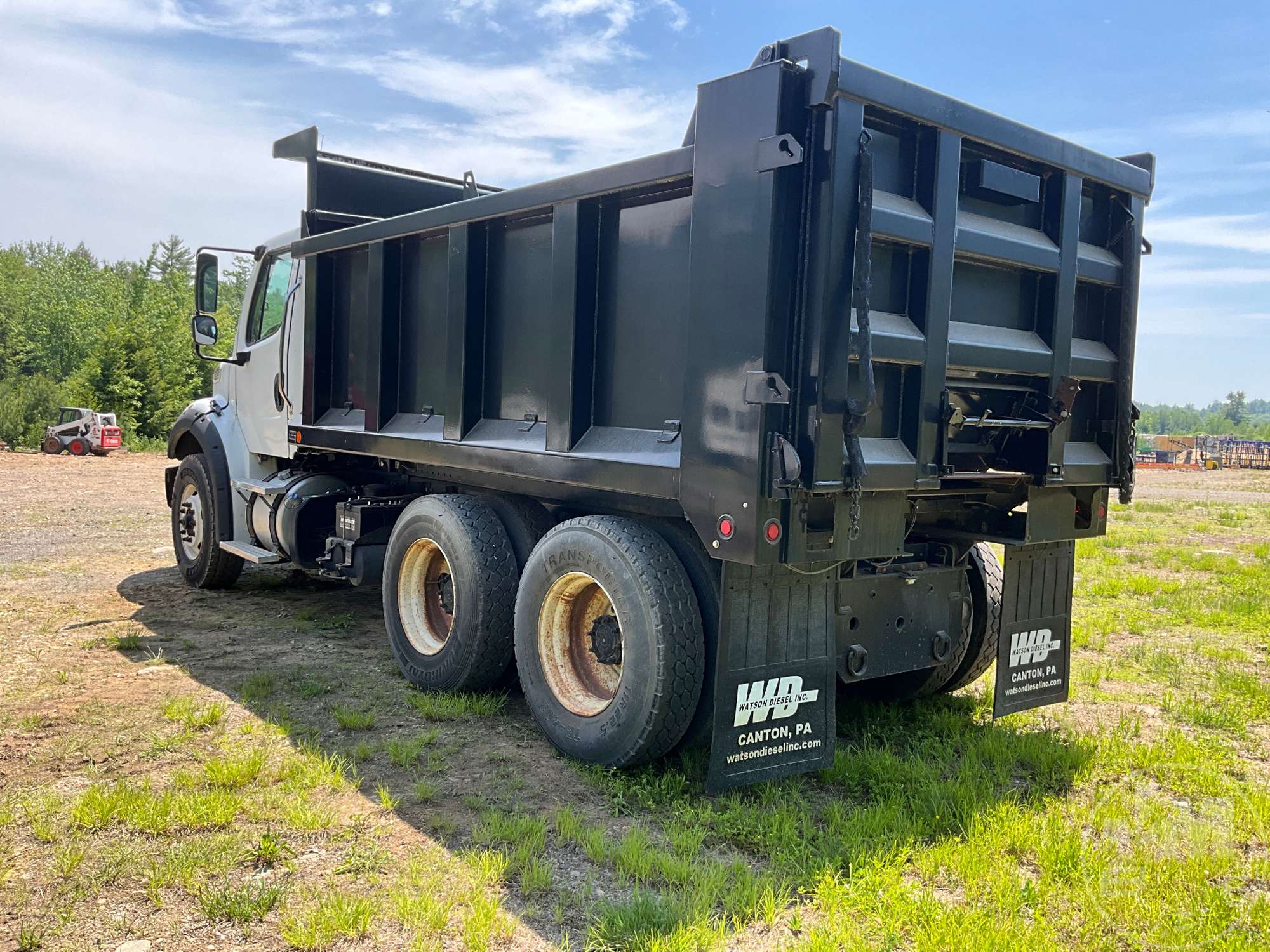 2013 Freightliner M2 112