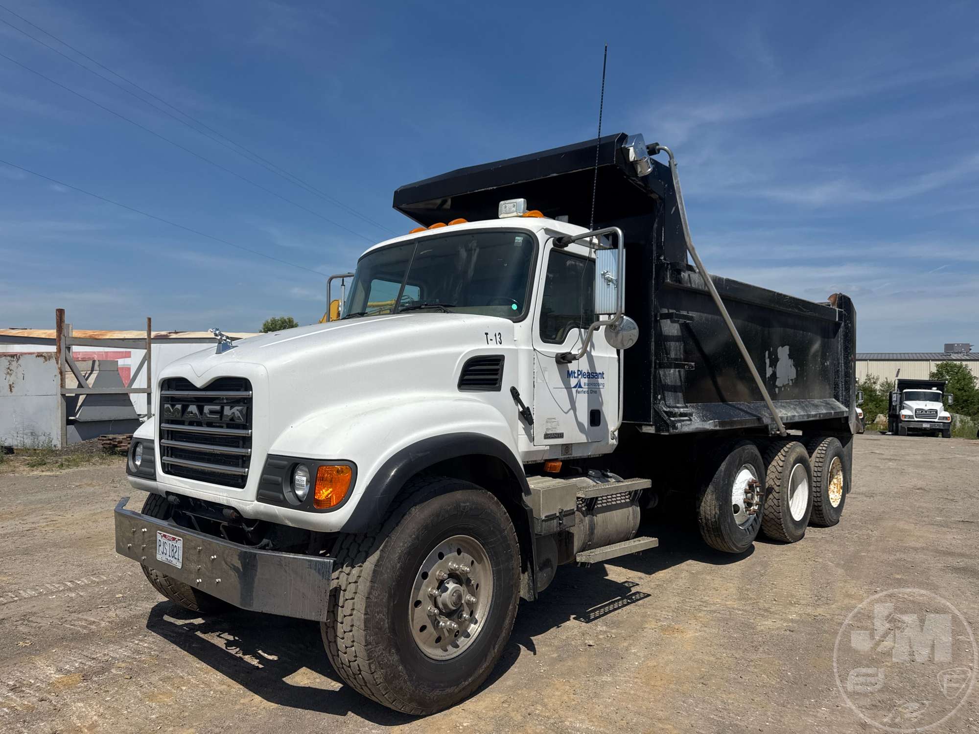 Photo of a 2003 Mack CV713 Granite